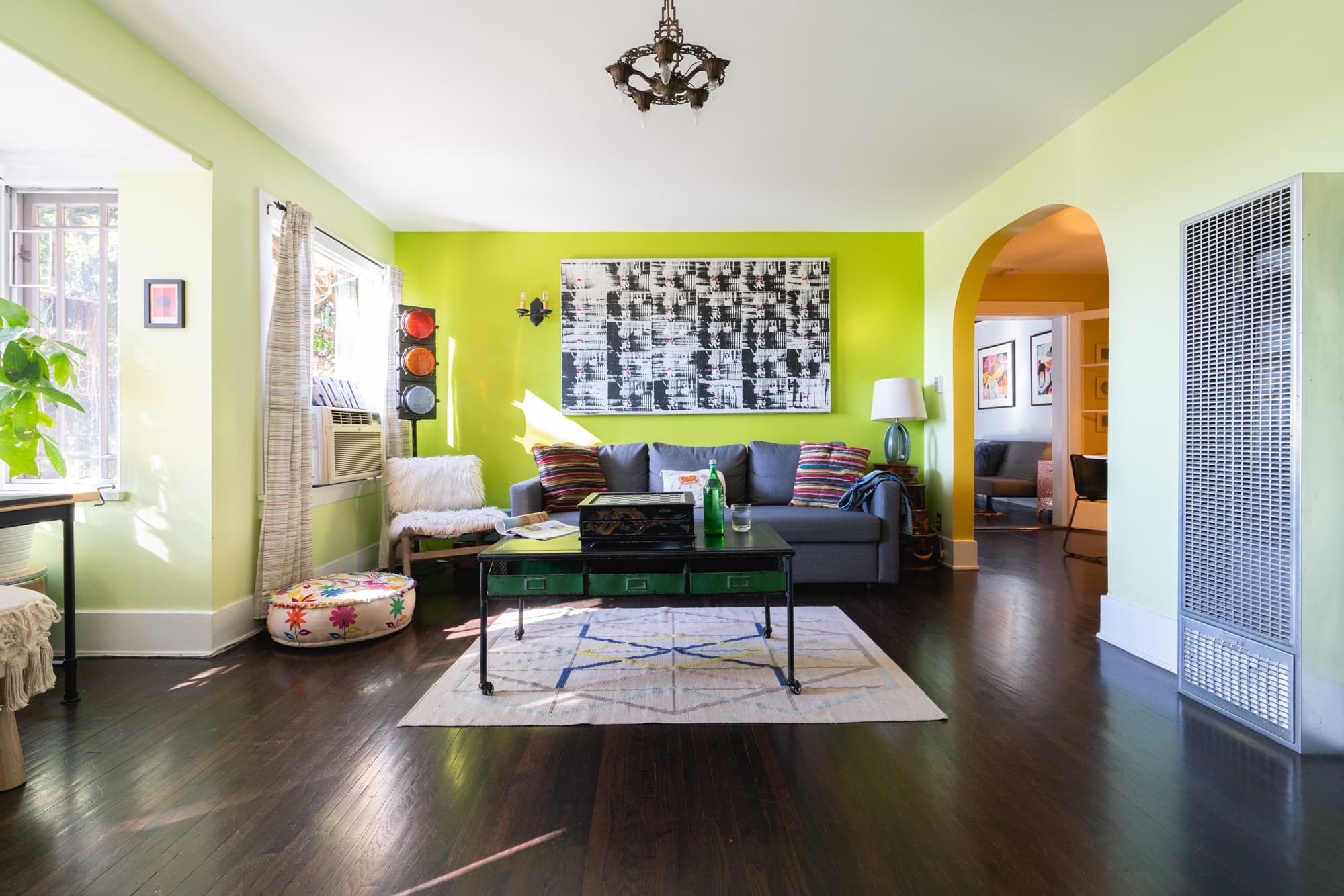 Los Feliz, Los Angeles — Luxury furnished apartment in Los Feliz, Los Angeles