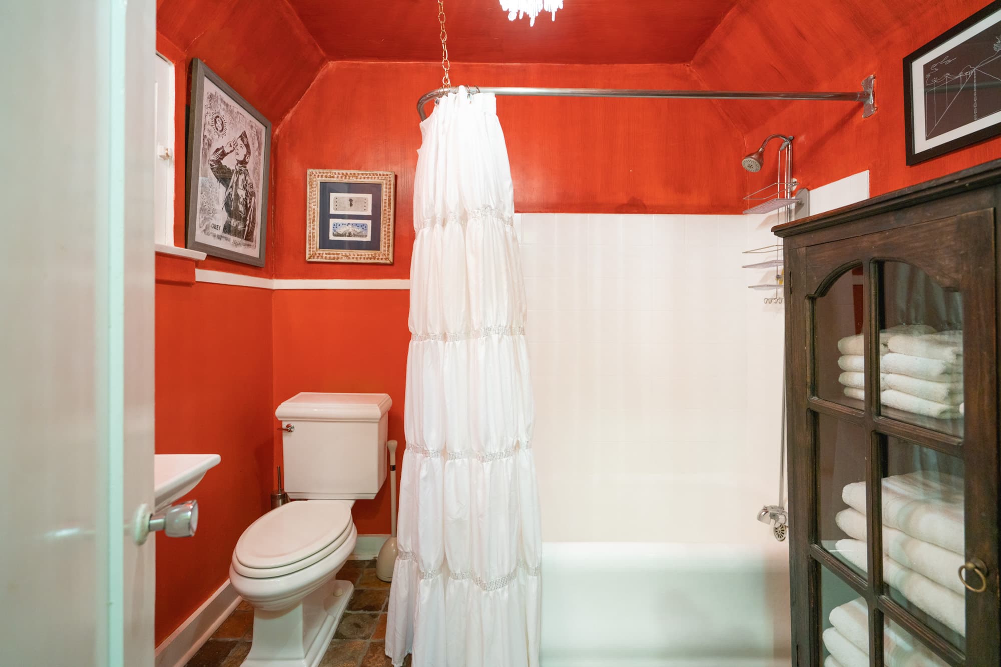 Los Feliz, Los Angeles — Luxury furnished apartment in Los Feliz, Los Angeles