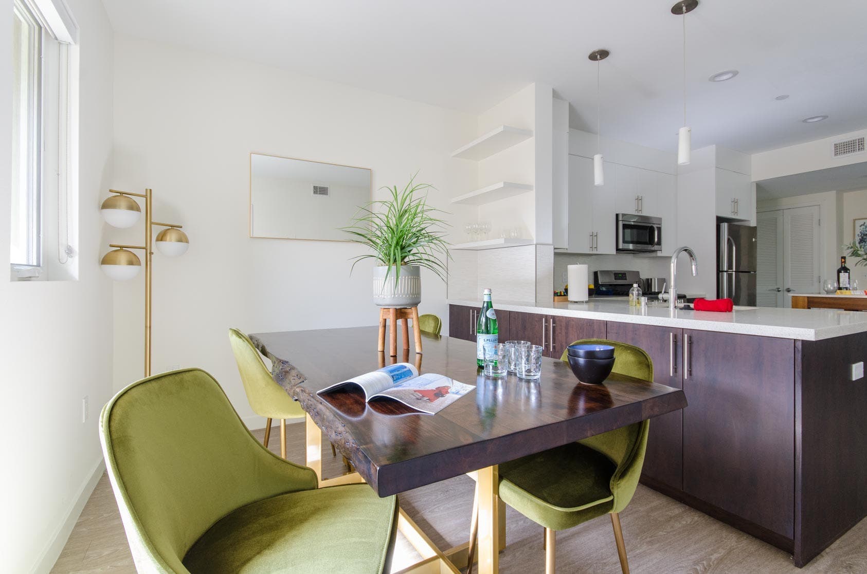 Miracle Mile & La Brea, Los Angeles — Luxury furnished apartment in Miracle Mile & La Brea, Los Angeles