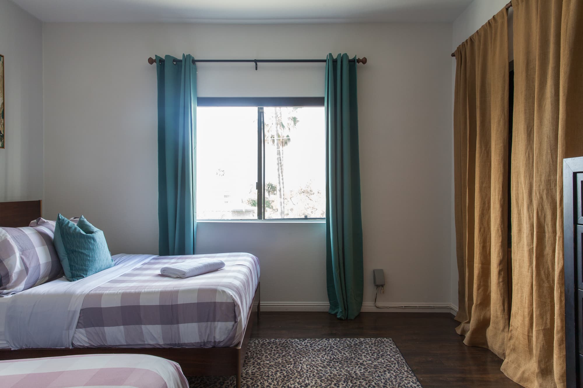 Brentwood, Los Angeles — Luxury furnished apartment in Brentwood, Los Angeles