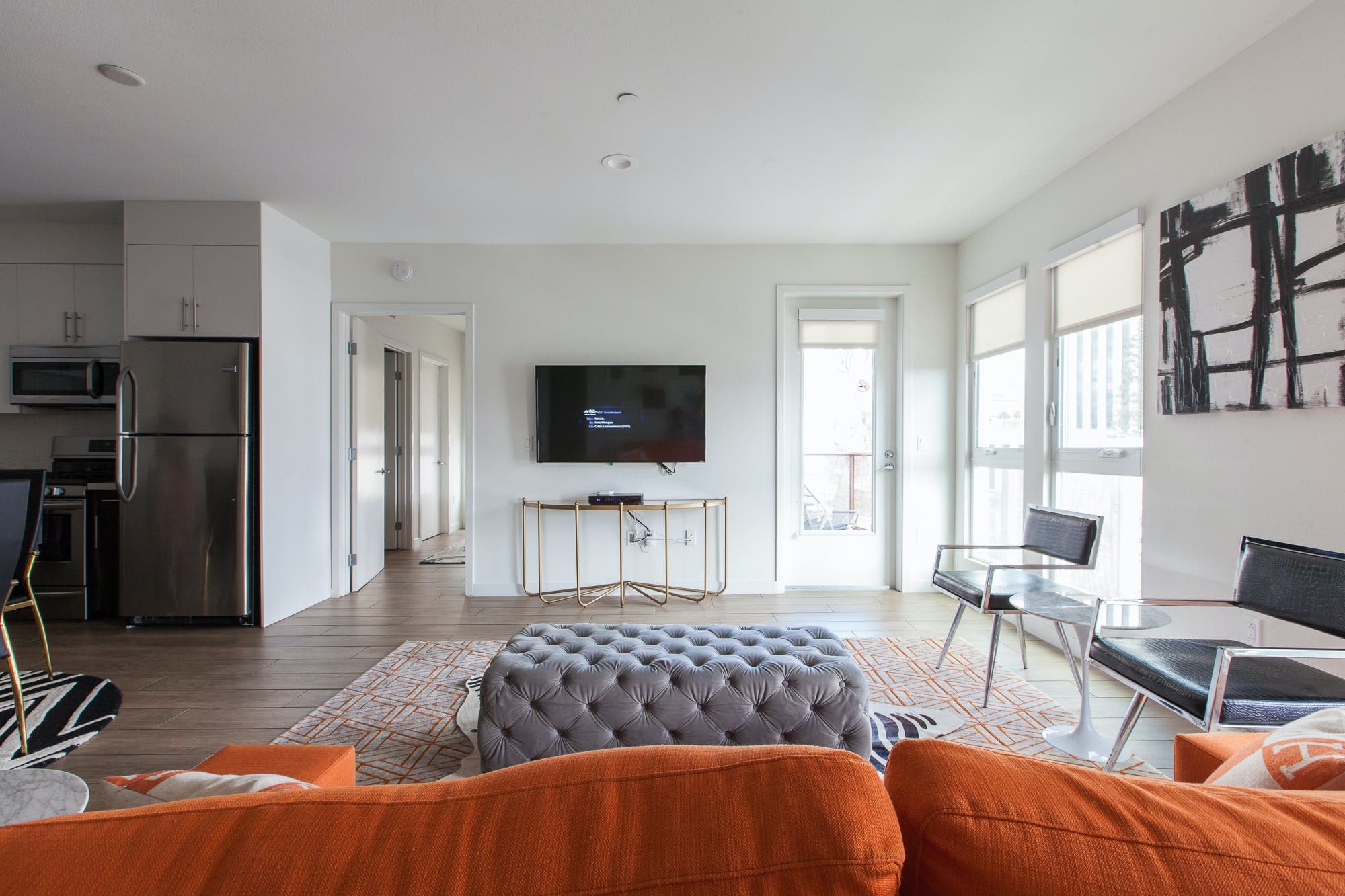 Miracle Mile & La Brea, Los Angeles — Luxury furnished apartment in Miracle Mile & La Brea, Los Angeles