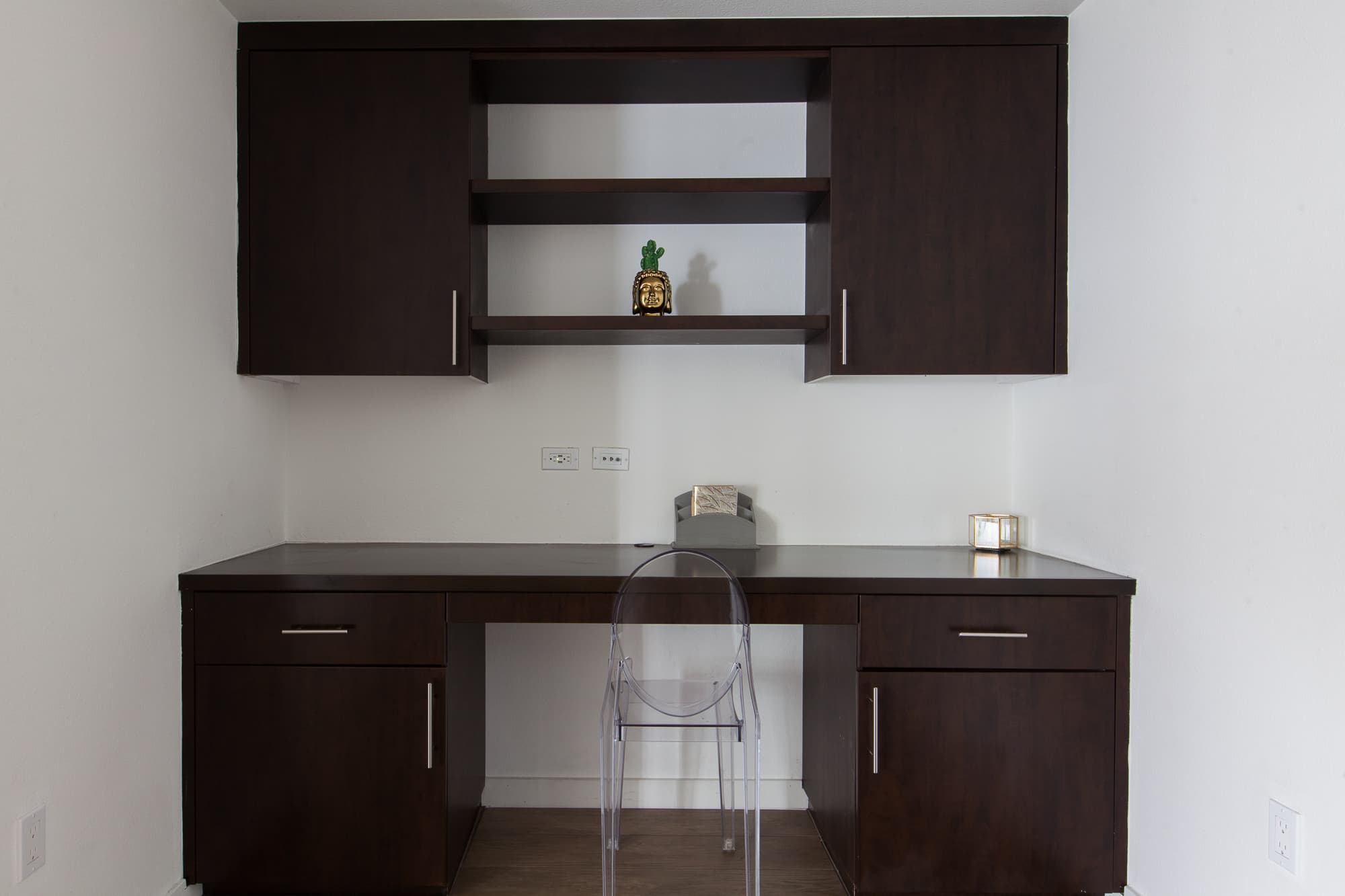 Miracle Mile & La Brea, Los Angeles — Luxury furnished apartment in Miracle Mile & La Brea, Los Angeles