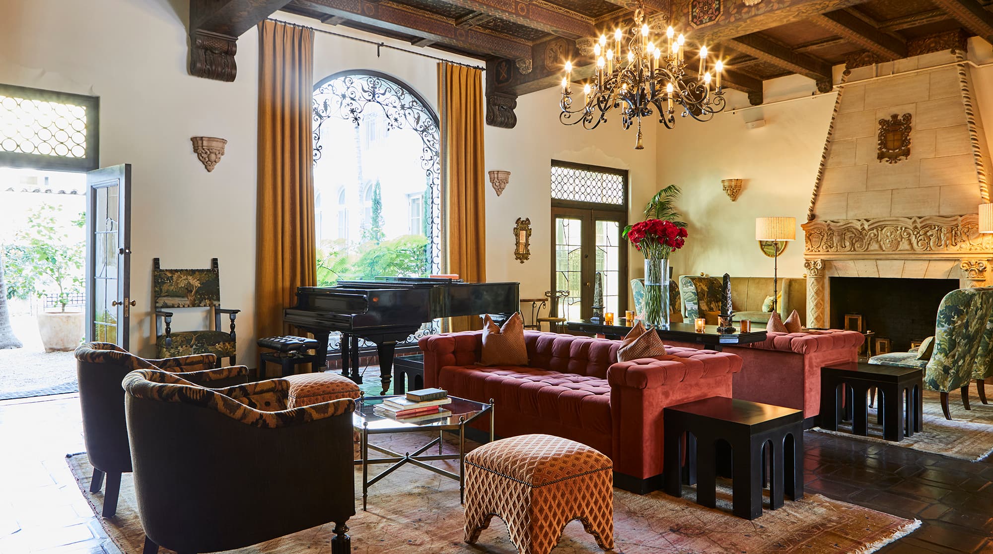 Franklin Village, Los Angeles — Luxury furnished apartment in Franklin Village, Los Angeles