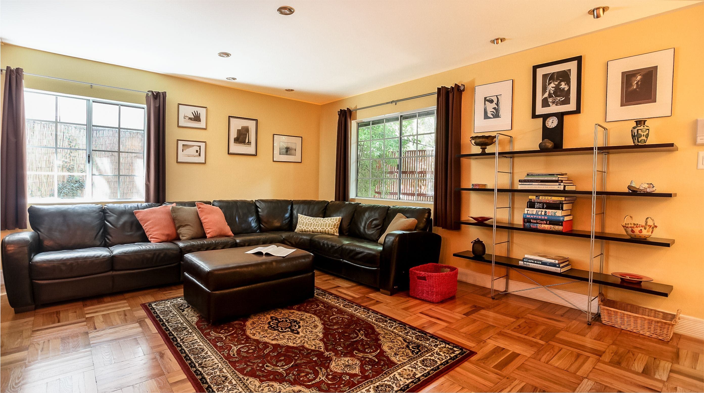 Toluca Lake, Los Angeles