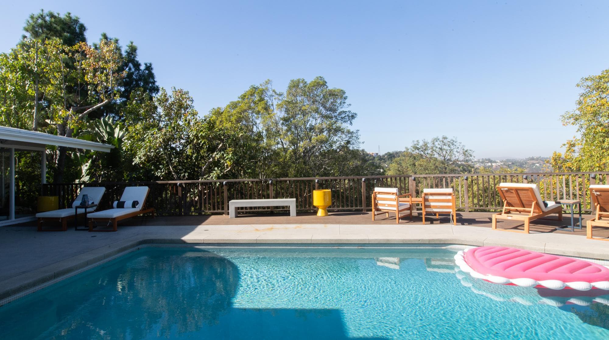 Studio City, Los Angeles — Luxury furnished apartment in Studio City, Los Angeles