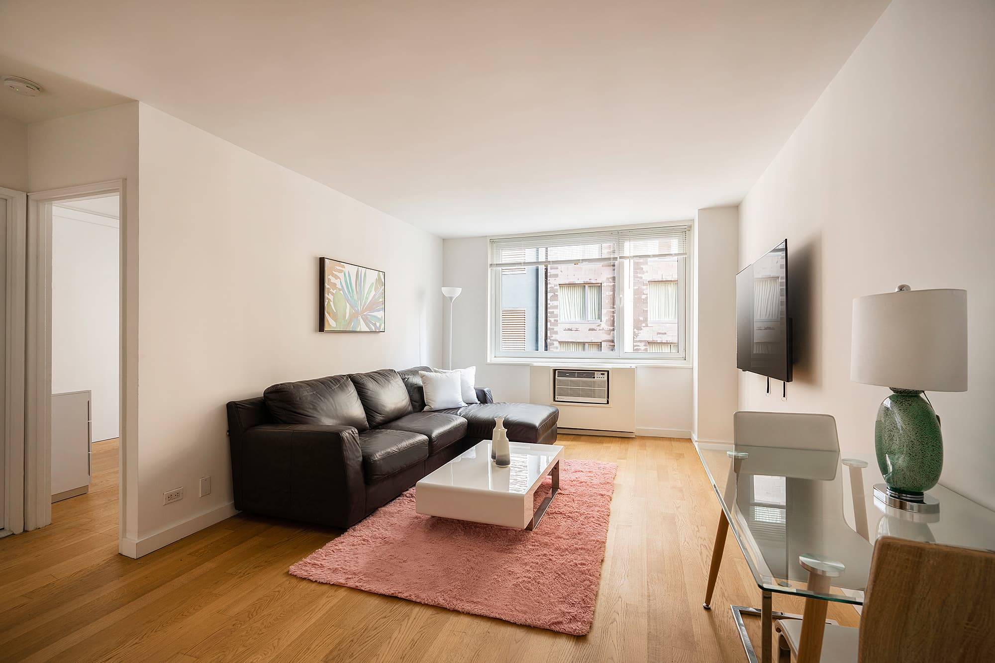 Midtown, Midtown — Luxury furnished apartment in Midtown, New York City