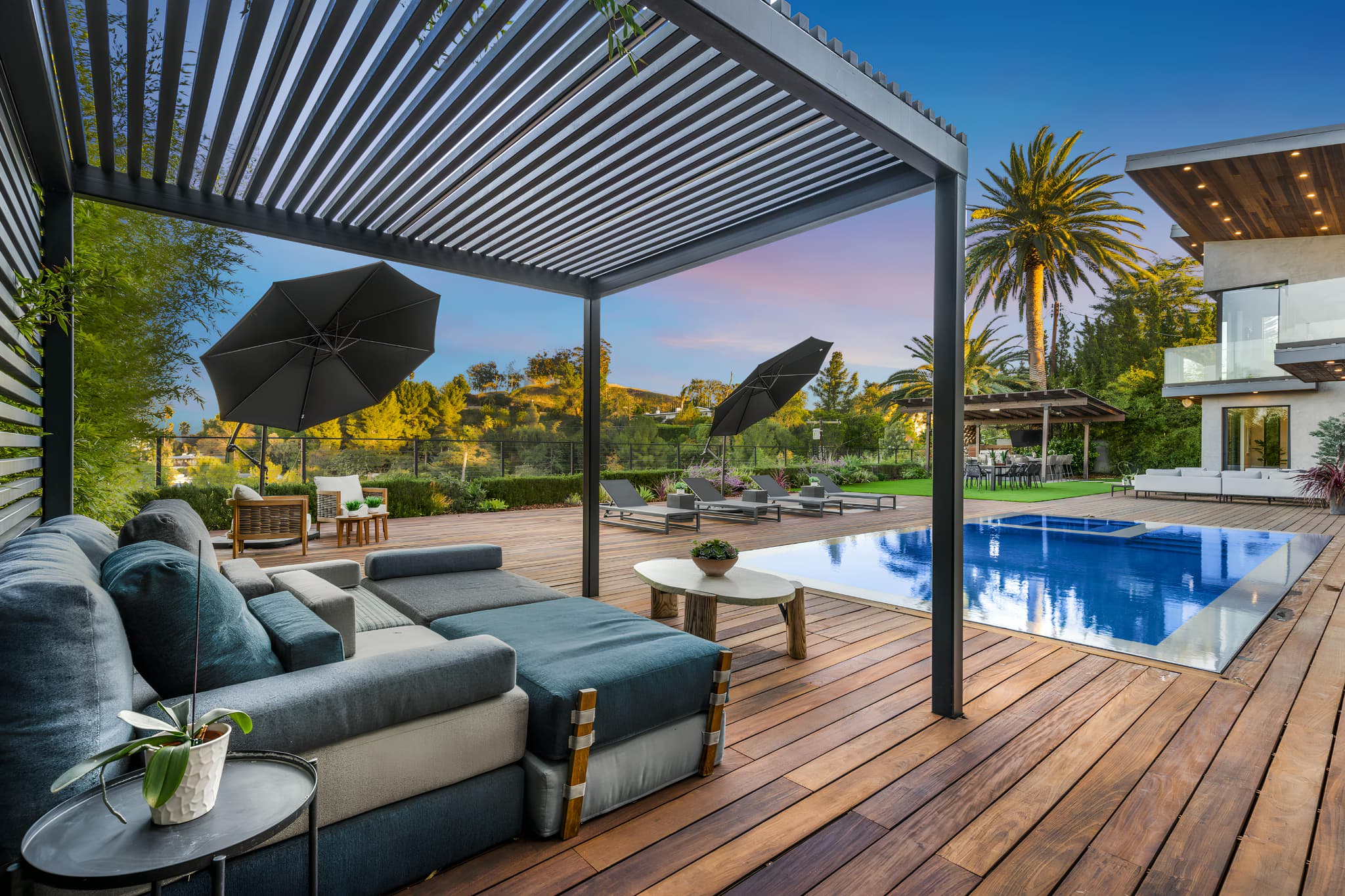 Encino, Los Angeles — Luxury furnished apartment in Encino, Los Angeles