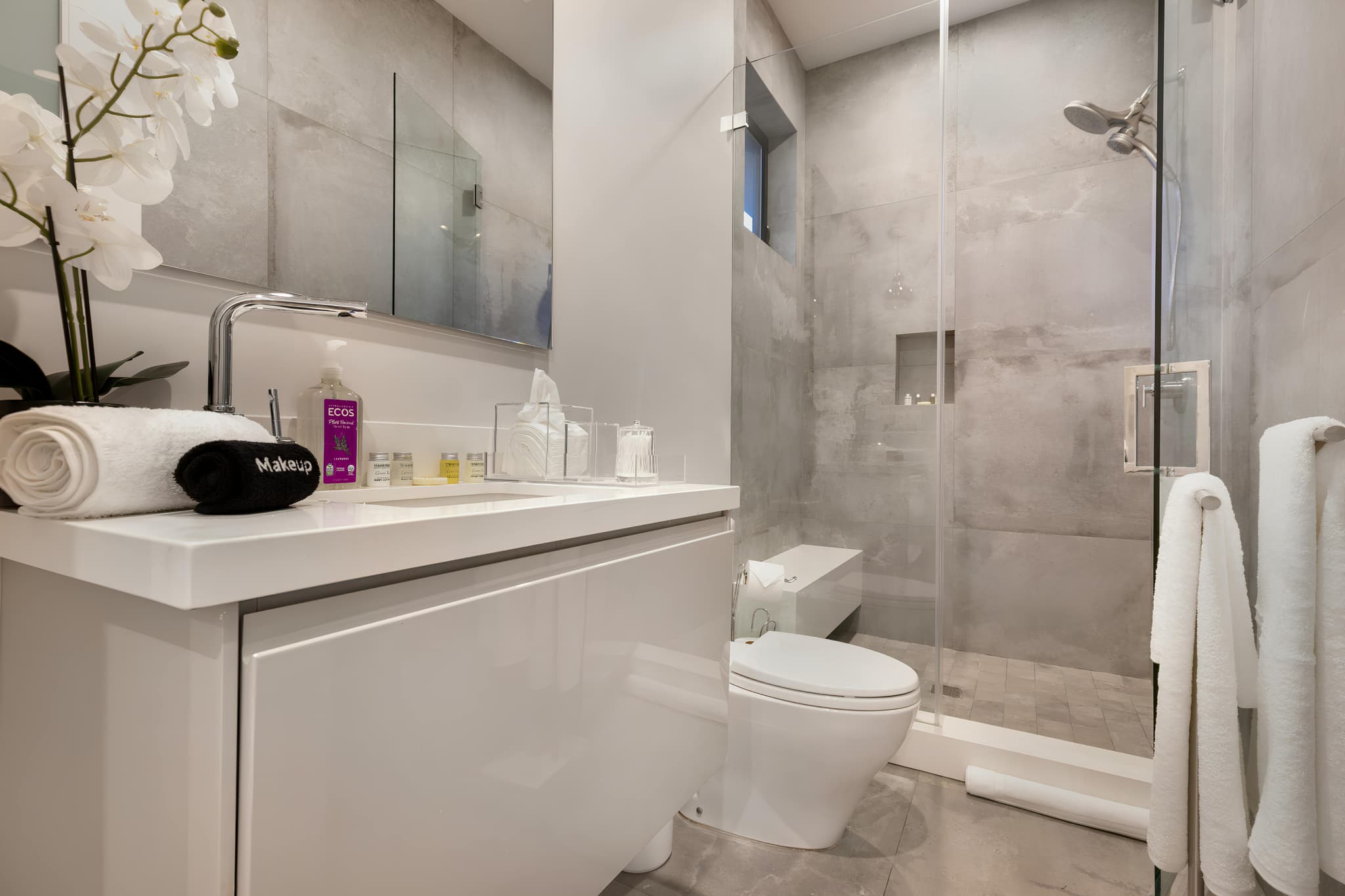 Encino, Los Angeles — Luxury furnished apartment in Encino, Los Angeles