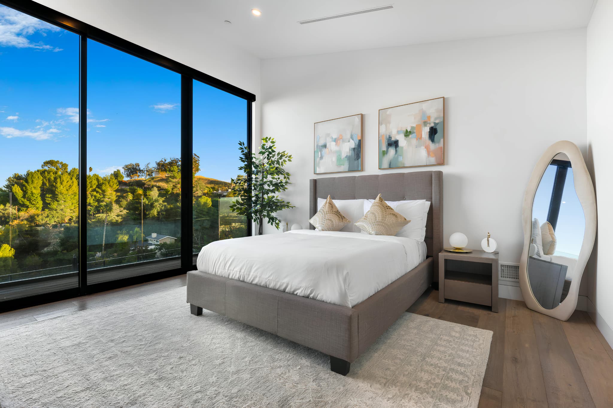 Encino, Los Angeles — Luxury furnished apartment in Encino, Los Angeles