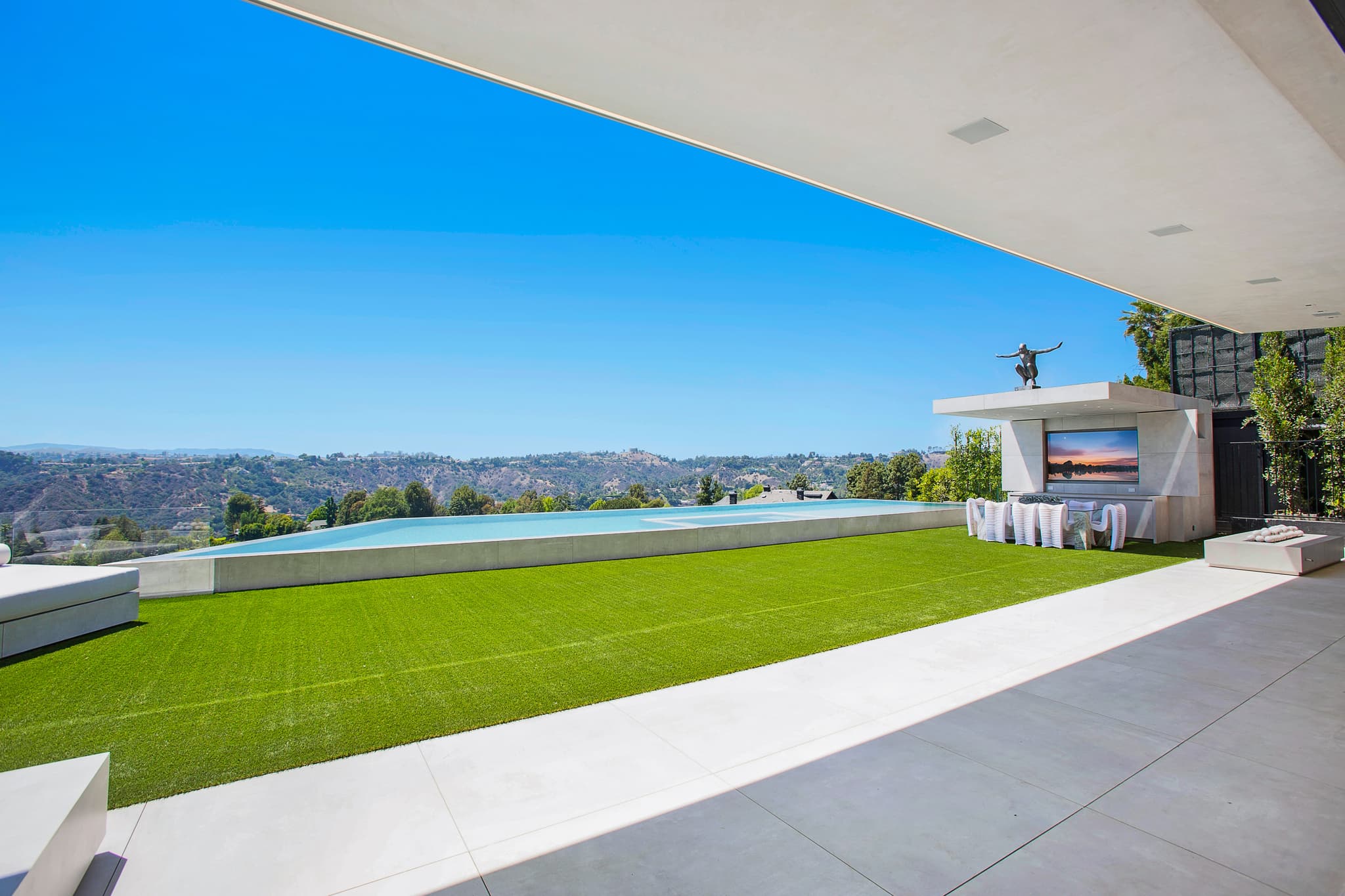 Beverly Crest, Los Angeles — Luxury furnished apartment in Beverly Crest, Los Angeles