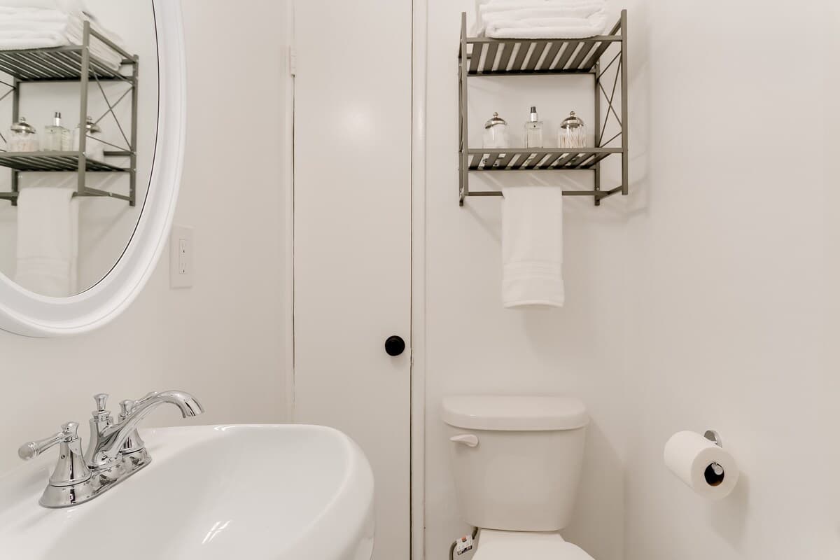 Franklin Village, Los Angeles — Luxury furnished apartment in Franklin Village, Los Angeles