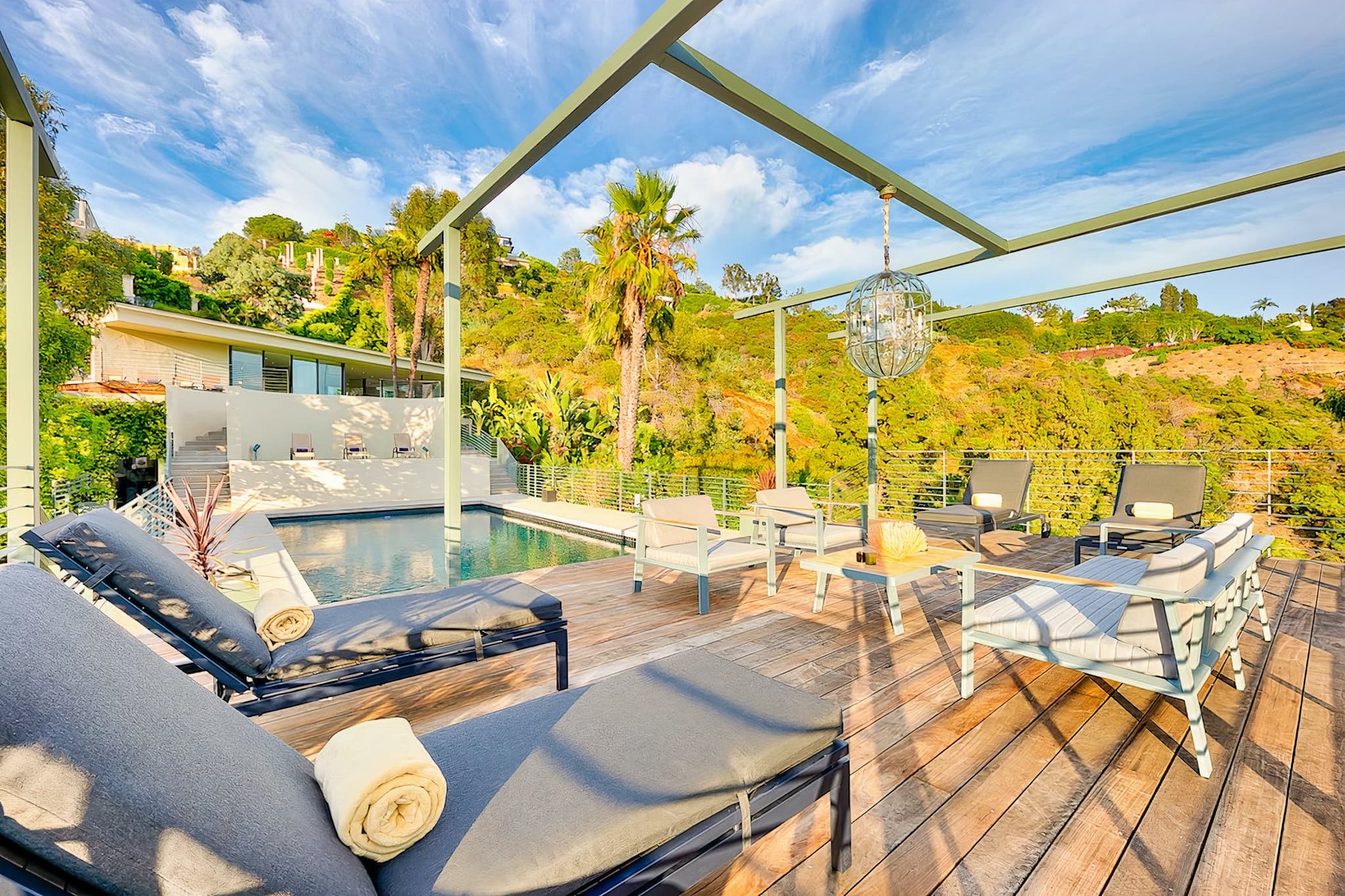 Bel Air, Los Angeles — Luxury furnished apartment in Bel Air, Los Angeles