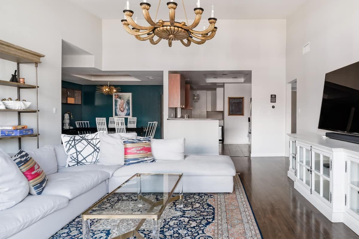 Brentwood, Los Angeles — Luxury furnished apartment in Brentwood, Los Angeles