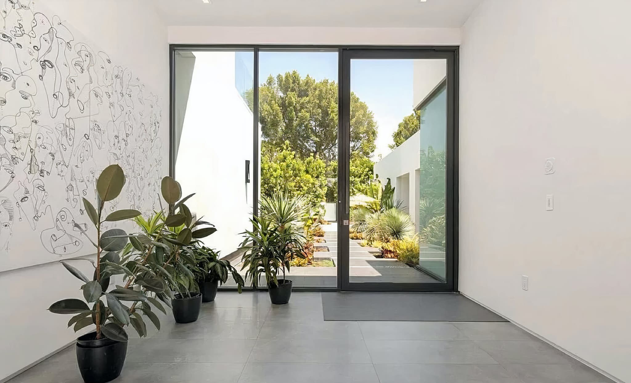 Beverly Crest, Los Angeles — Luxury furnished apartment in Beverly Crest, Los Angeles