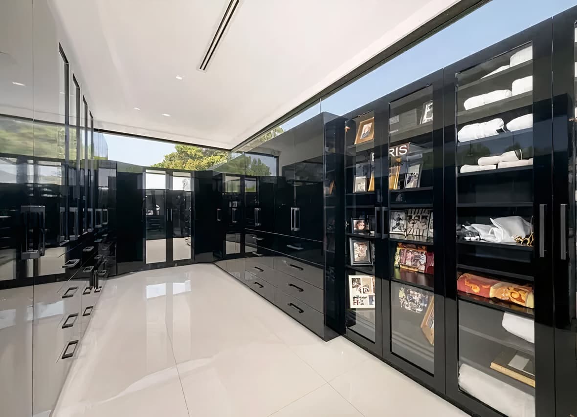 Beverly Crest, Los Angeles — Luxury furnished apartment in Beverly Crest, Los Angeles