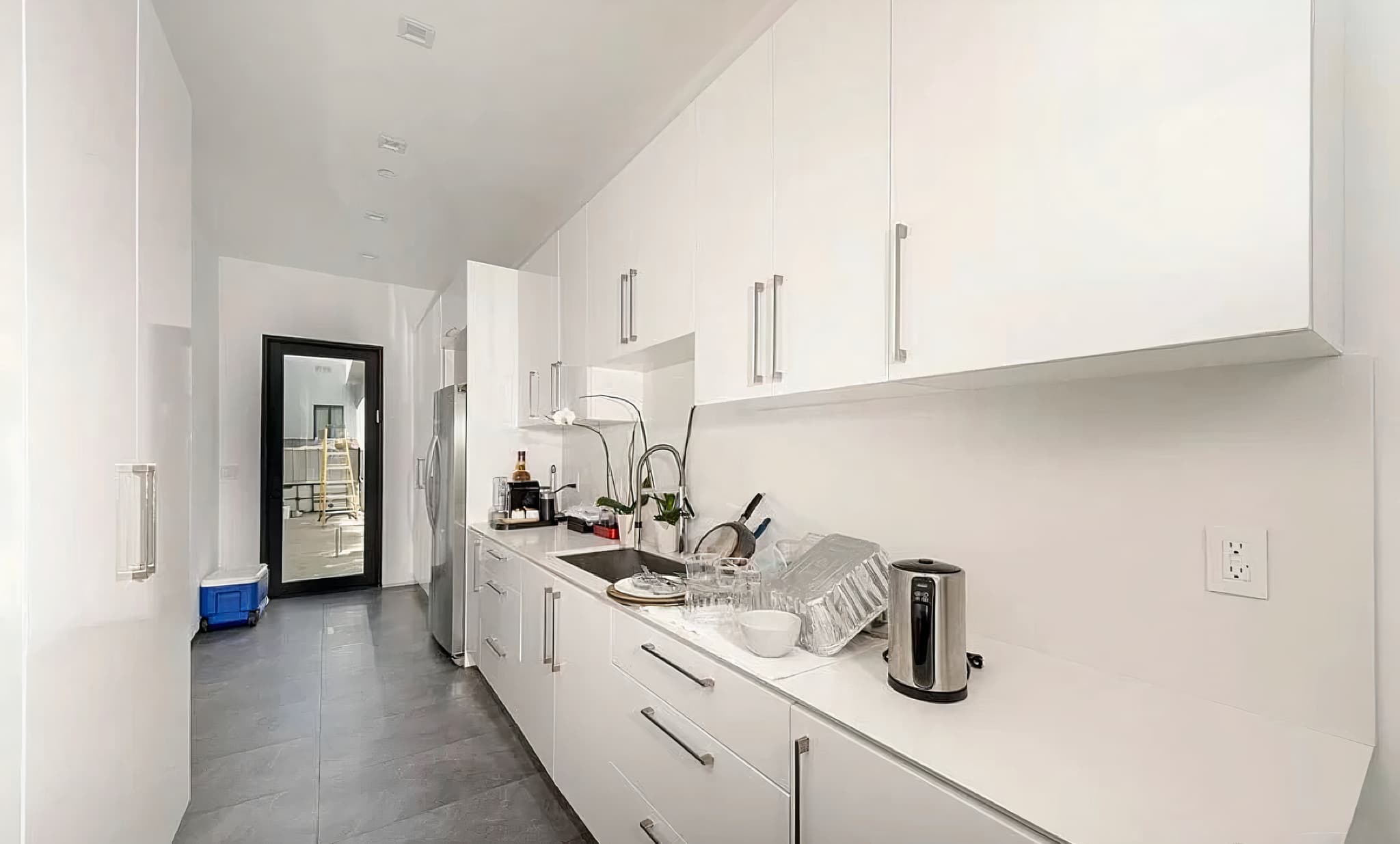 Beverly Crest, Los Angeles — Luxury furnished apartment in Beverly Crest, Los Angeles