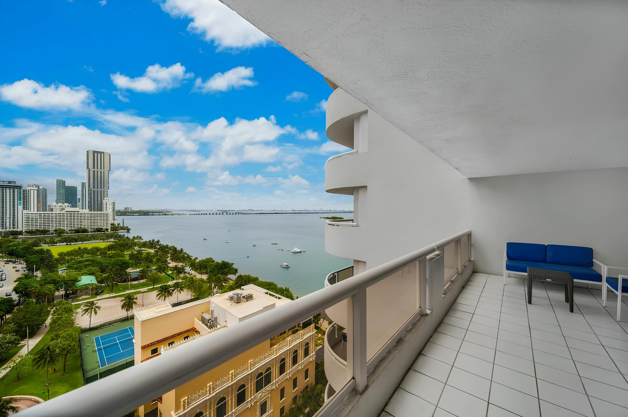 Downtown Miami, Miami — Luxury furnished apartment in Downtown Miami, Miami
