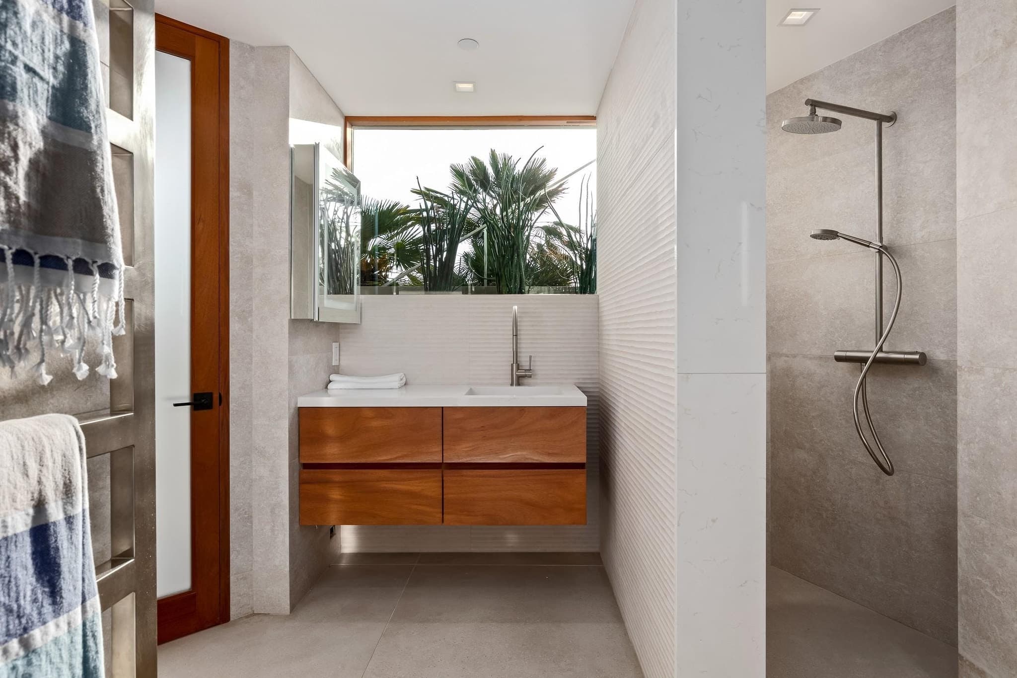 La Jolla, San Diego — Luxury furnished apartment in La Jolla, San Diego