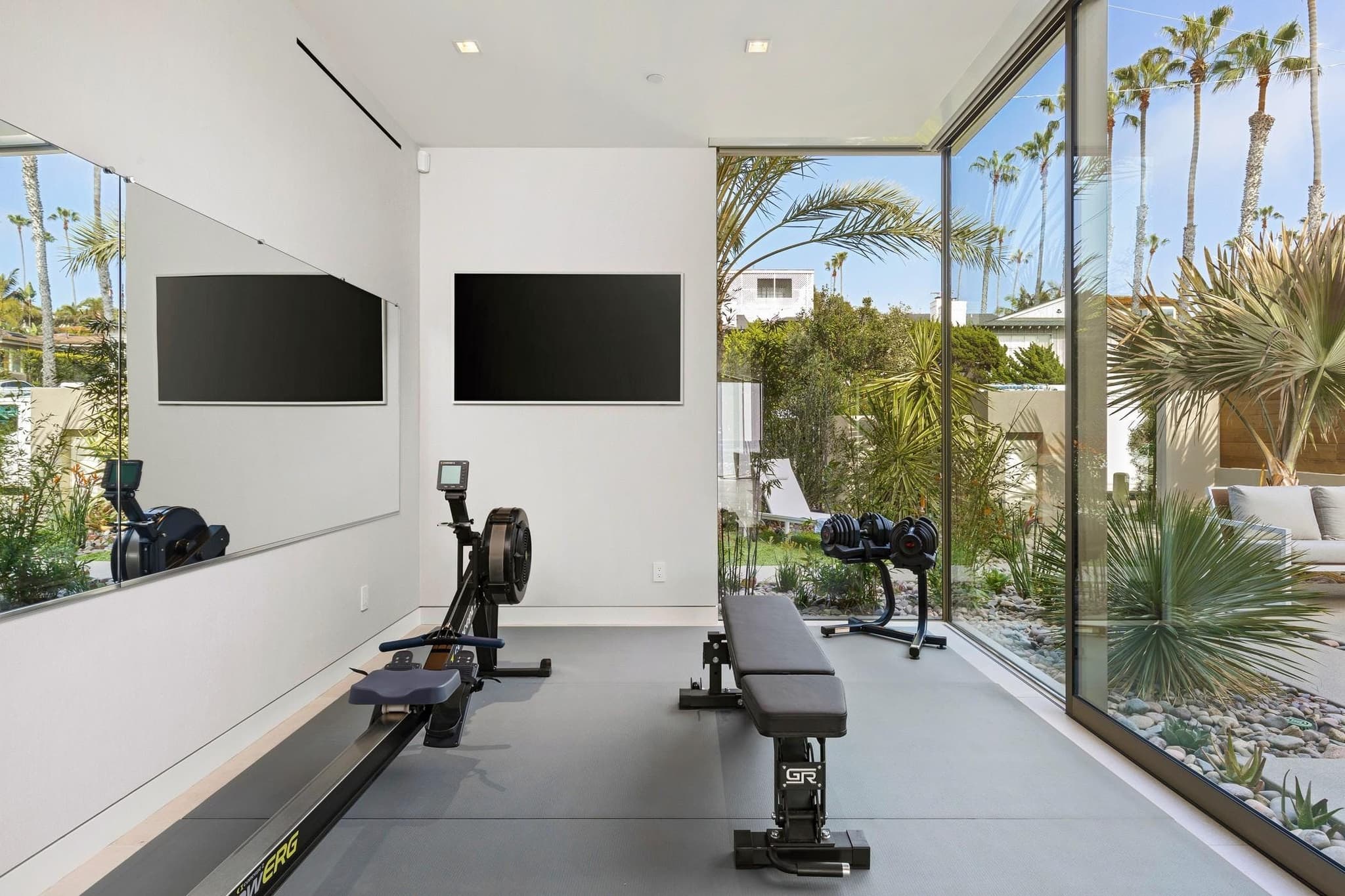 La Jolla, San Diego — Luxury furnished apartment in La Jolla, San Diego