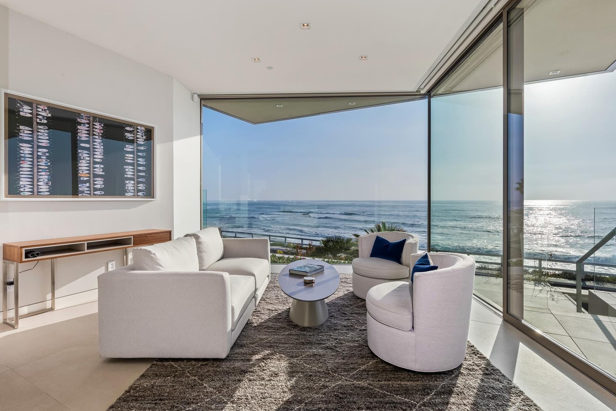 La Jolla, San Diego — Luxury furnished apartment in La Jolla, San Diego