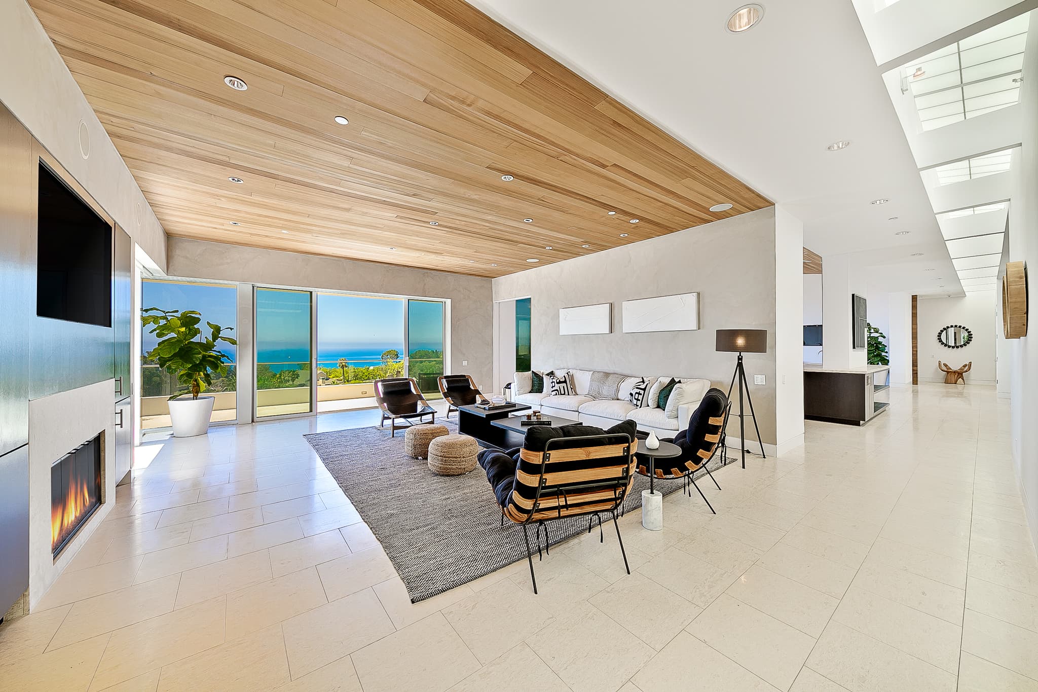 Inland Malibu, Los Angeles — Luxury furnished apartment in Inland Malibu, Los Angeles