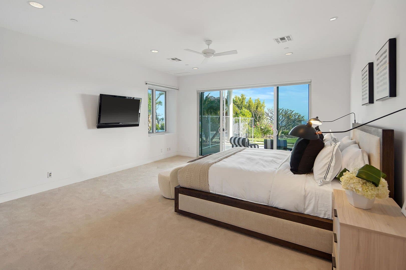 Inland Malibu, Los Angeles — Luxury furnished apartment in Inland Malibu, Los Angeles