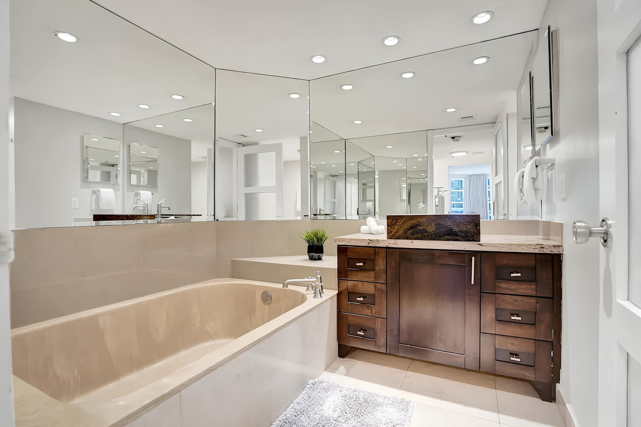 Downtown Miami, Miami — Luxury furnished apartment in Downtown Miami, Miami