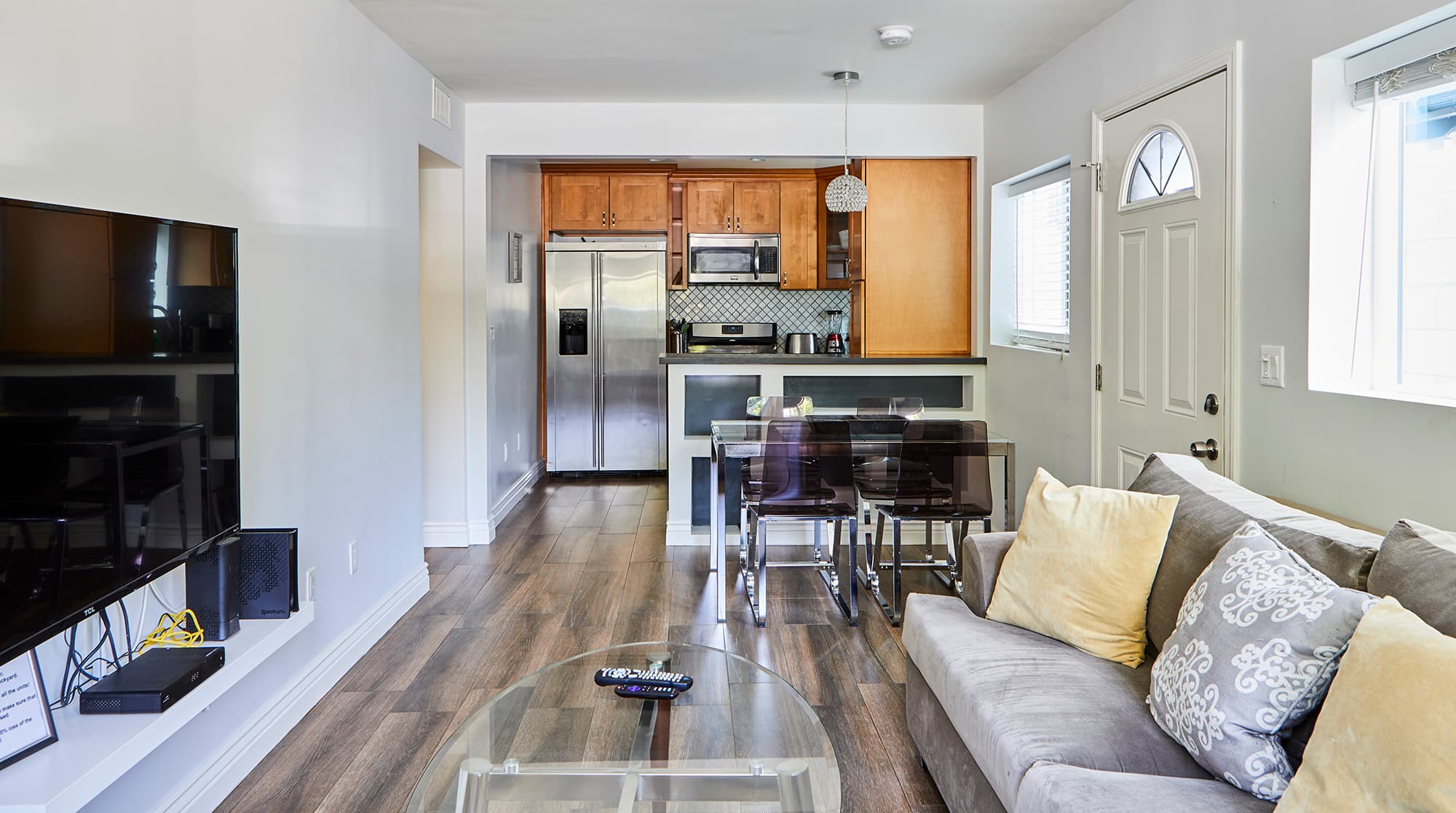 Studio City, Los Angeles — Luxury furnished apartment in Studio City, Los Angeles