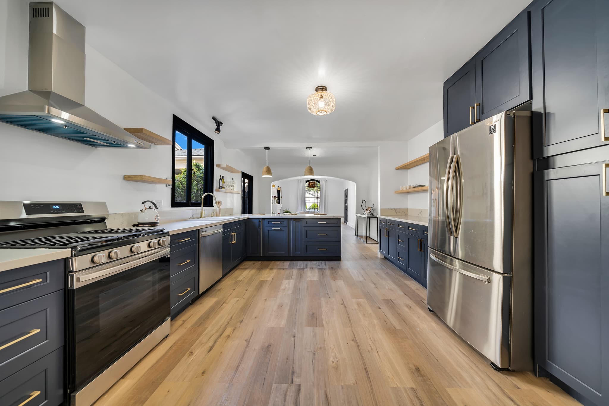 Beverly Grove, Los Angeles — Luxury furnished apartment in Beverly Grove, Los Angeles