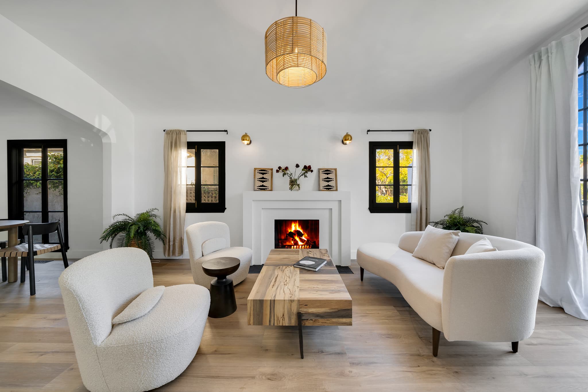 Beverly Grove, Los Angeles — Luxury furnished apartment in Beverly Grove, Los Angeles