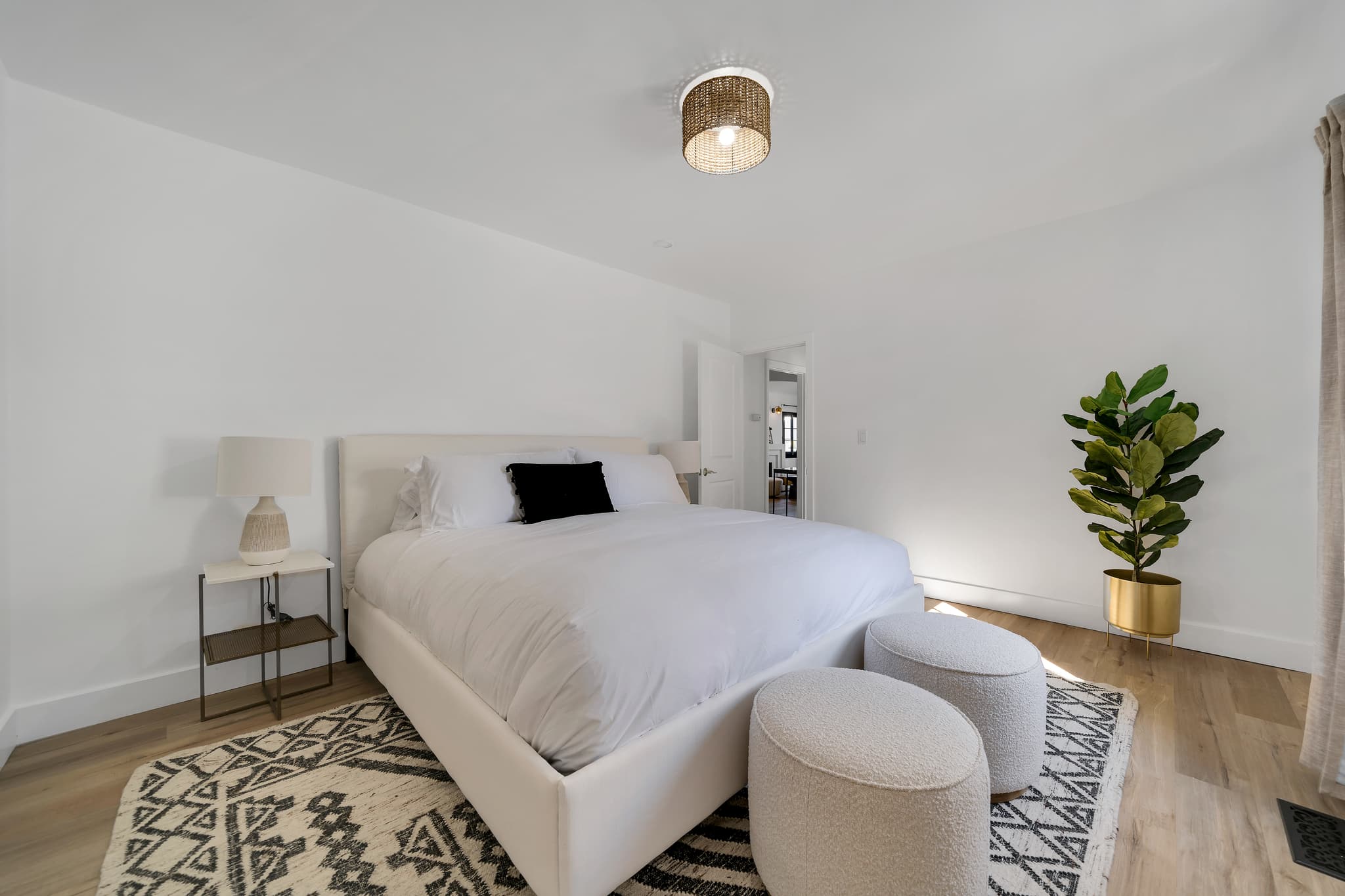 Beverly Grove, Los Angeles — Luxury furnished apartment in Beverly Grove, Los Angeles