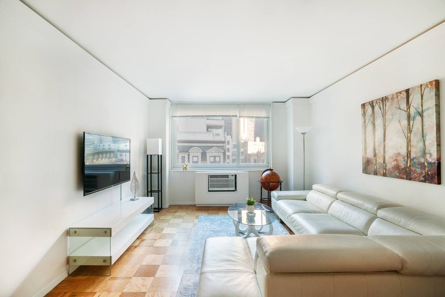 Midtown, Midtown — Luxury furnished apartment in Midtown, New York City