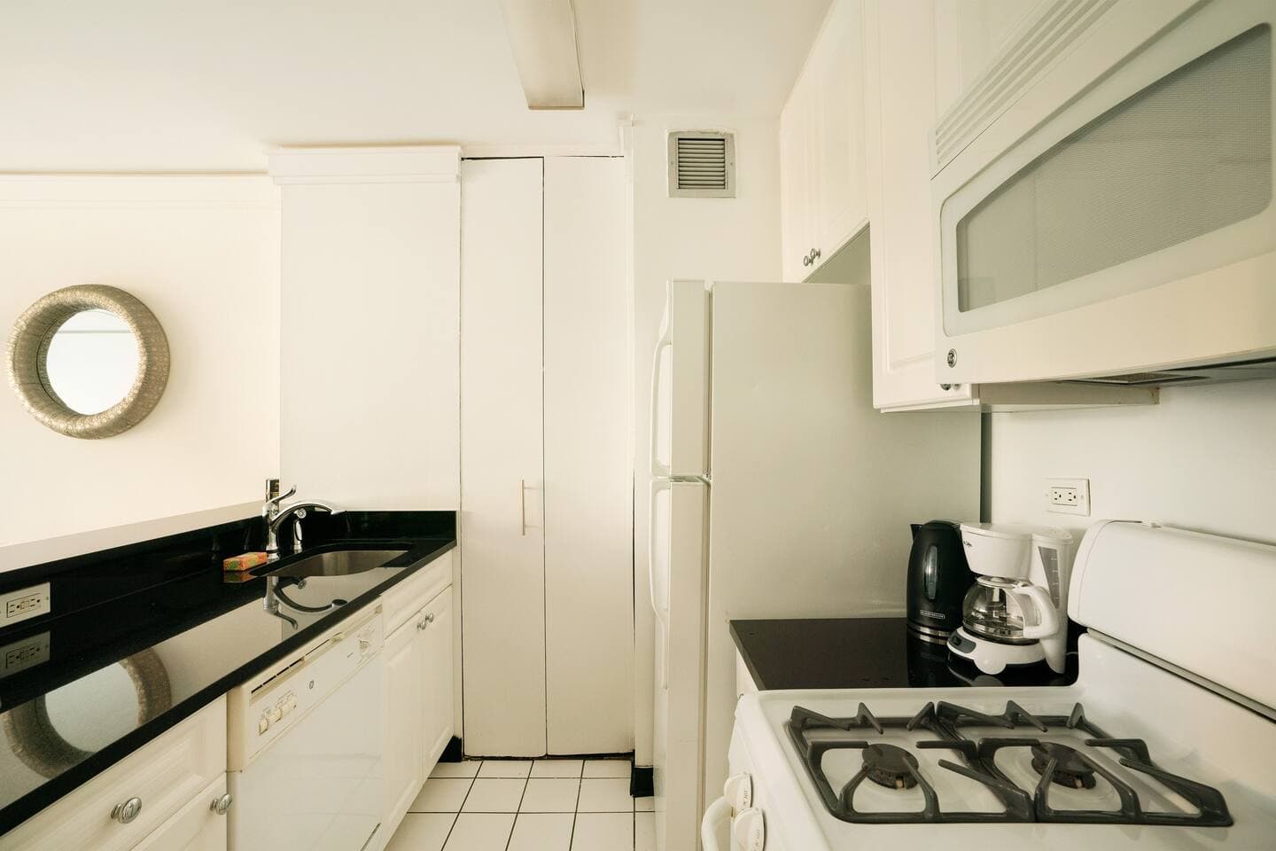 Midtown, Midtown — Luxury furnished apartment in Midtown, New York City