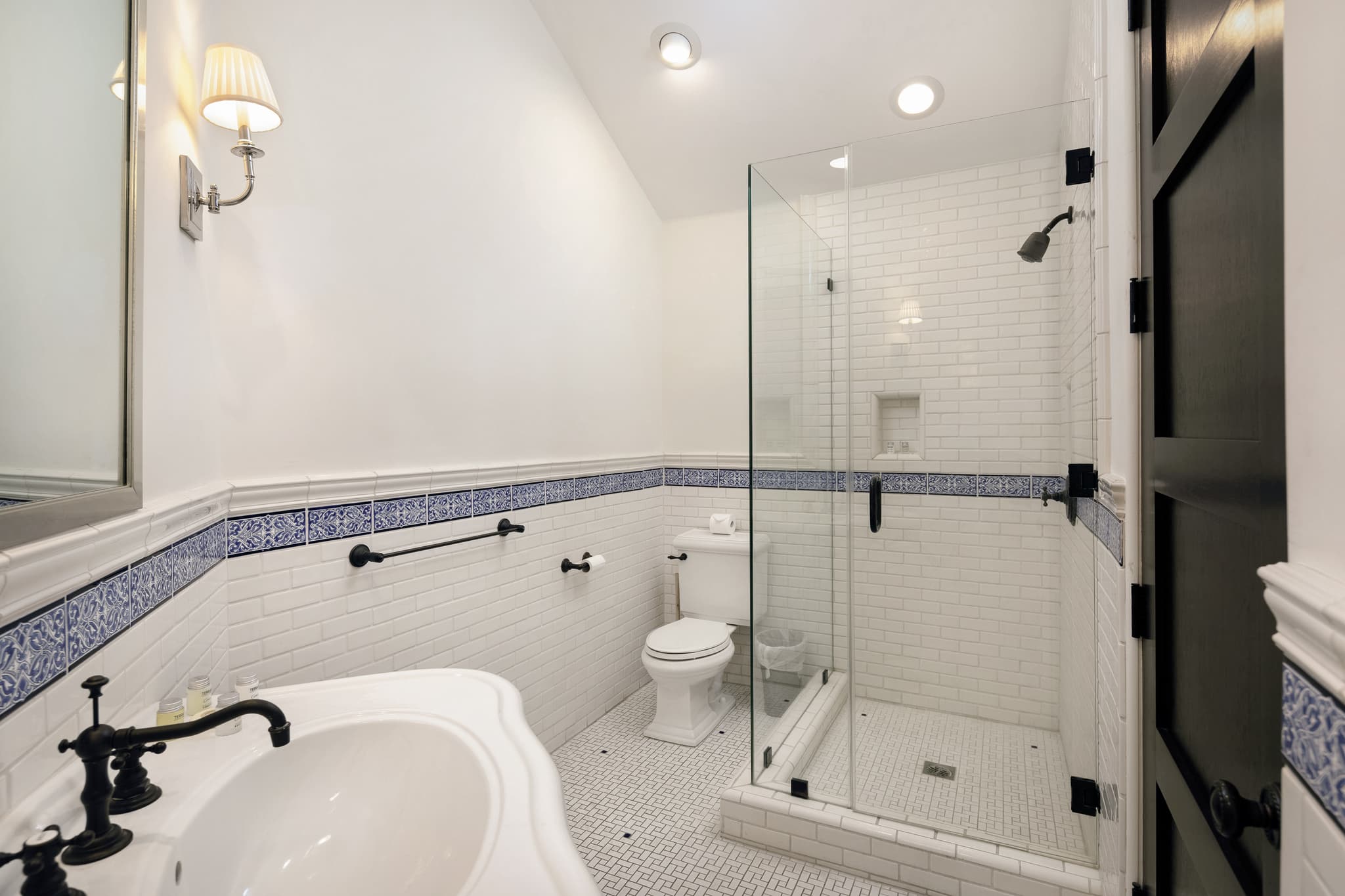 Studio City, Los Angeles — Luxury furnished apartment in Studio City, Los Angeles