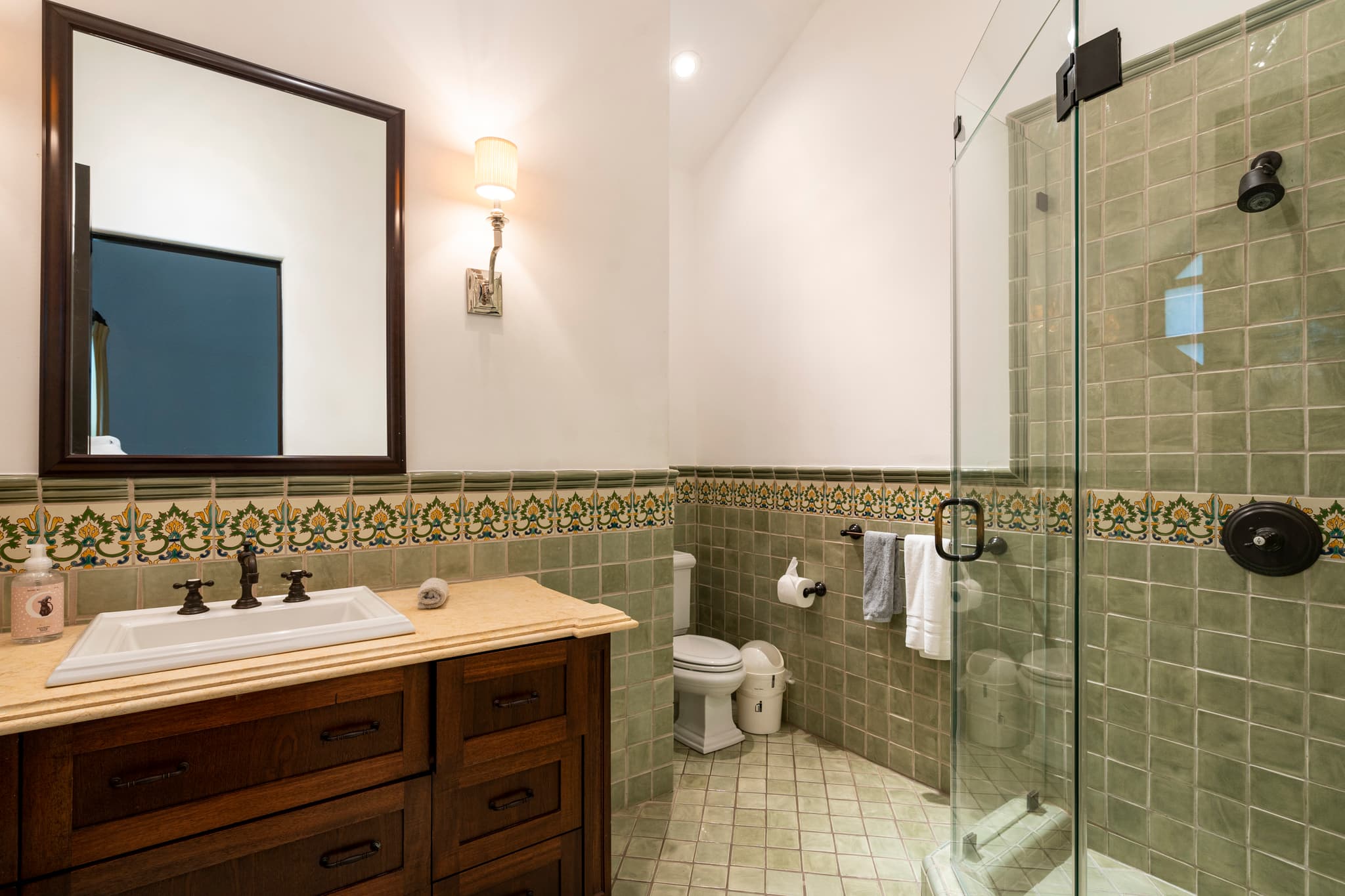 Studio City, Los Angeles — Luxury furnished apartment in Studio City, Los Angeles