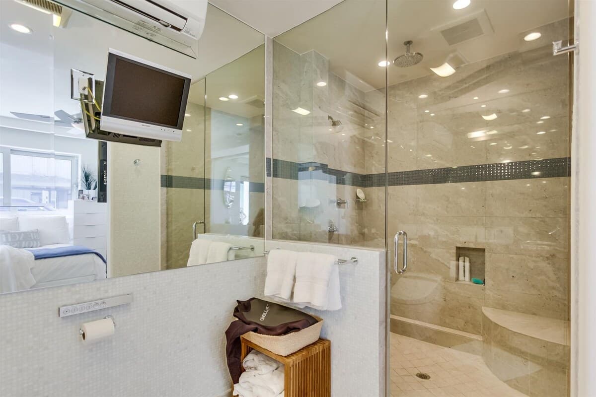 Mission Beach, San Diego — Luxury furnished apartment in Mission Beach, San Diego