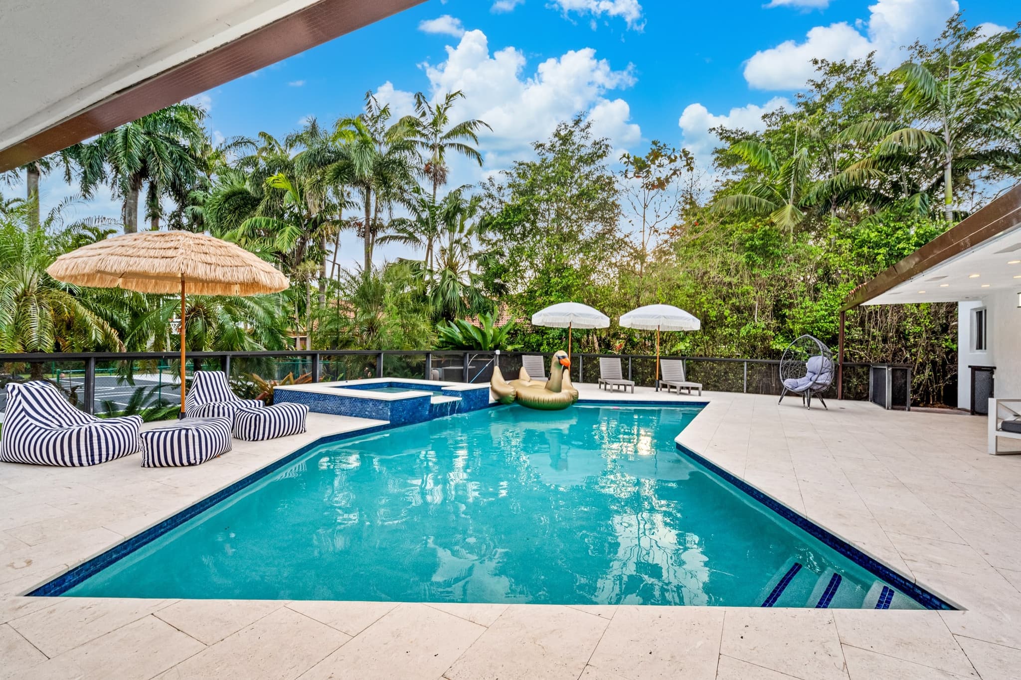 Surfside, Miami — Luxury furnished apartment in Surfside, Miami