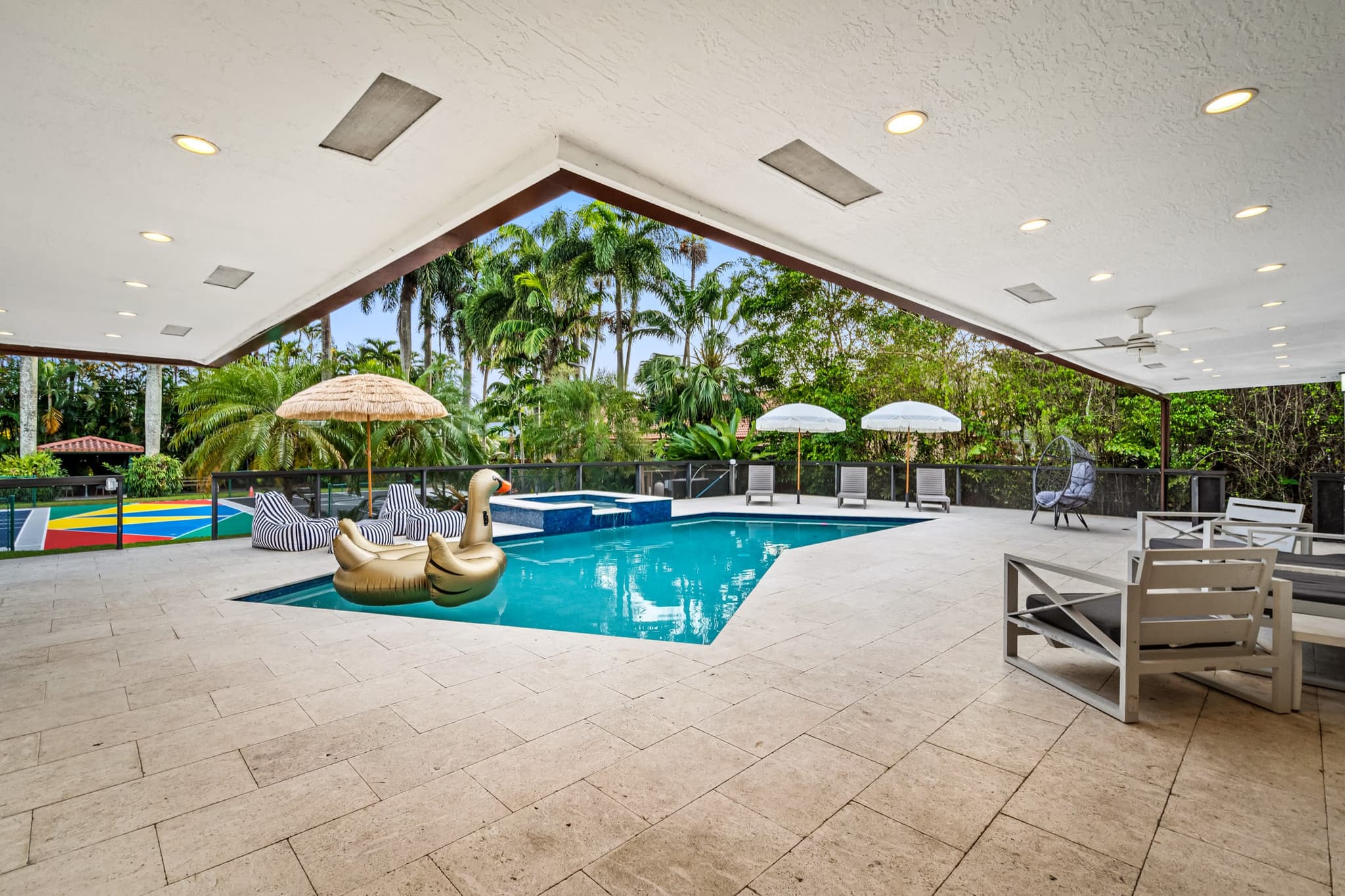 Surfside, Miami — Luxury furnished apartment in Surfside, Miami