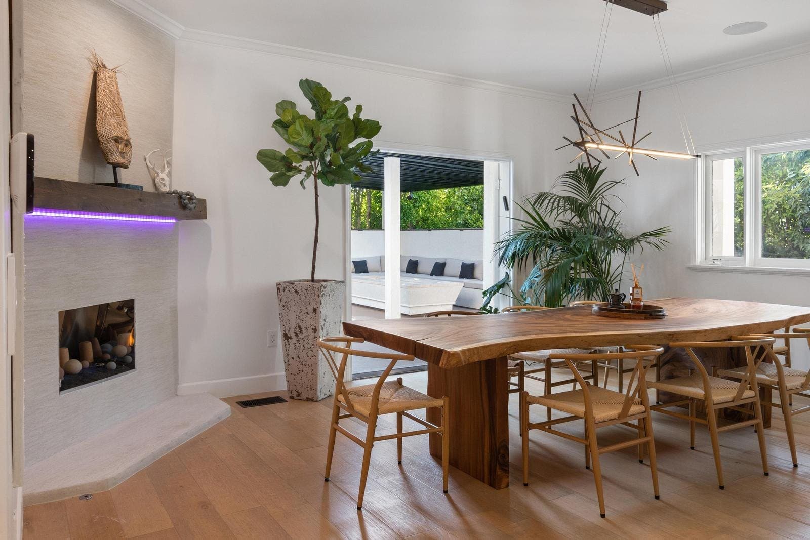 Studio City, Los Angeles — Luxury furnished apartment in Studio City, Los Angeles