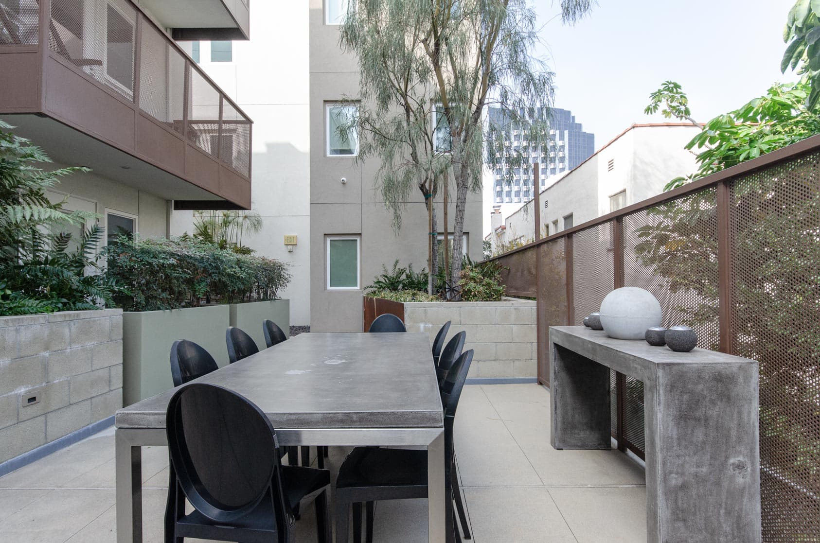 Miracle Mile & La Brea, Los Angeles — Luxury furnished apartment in Miracle Mile & La Brea, Los Angeles