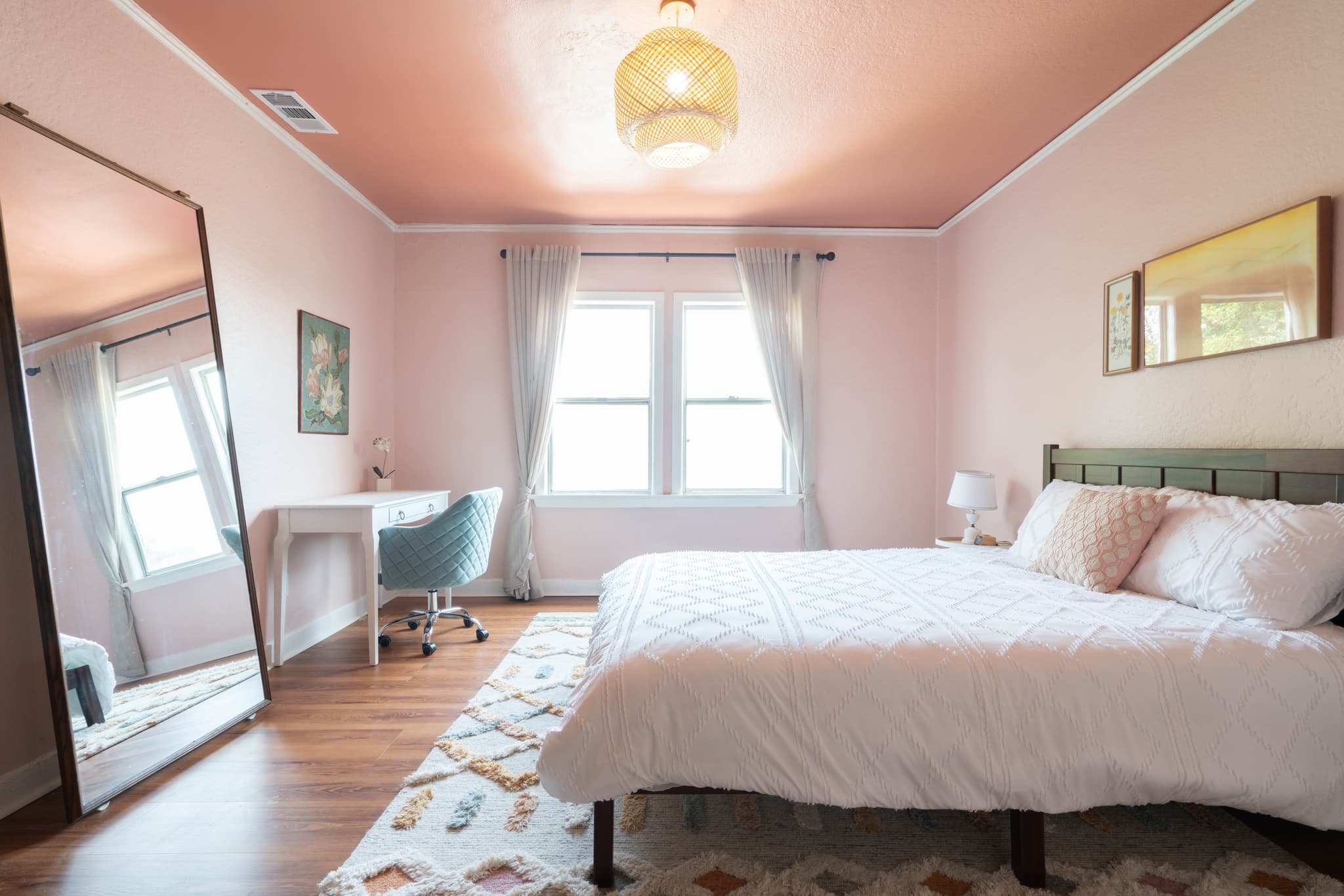 Jefferson Park, Los Angeles — Luxury furnished apartment in Jefferson Park, Los Angeles