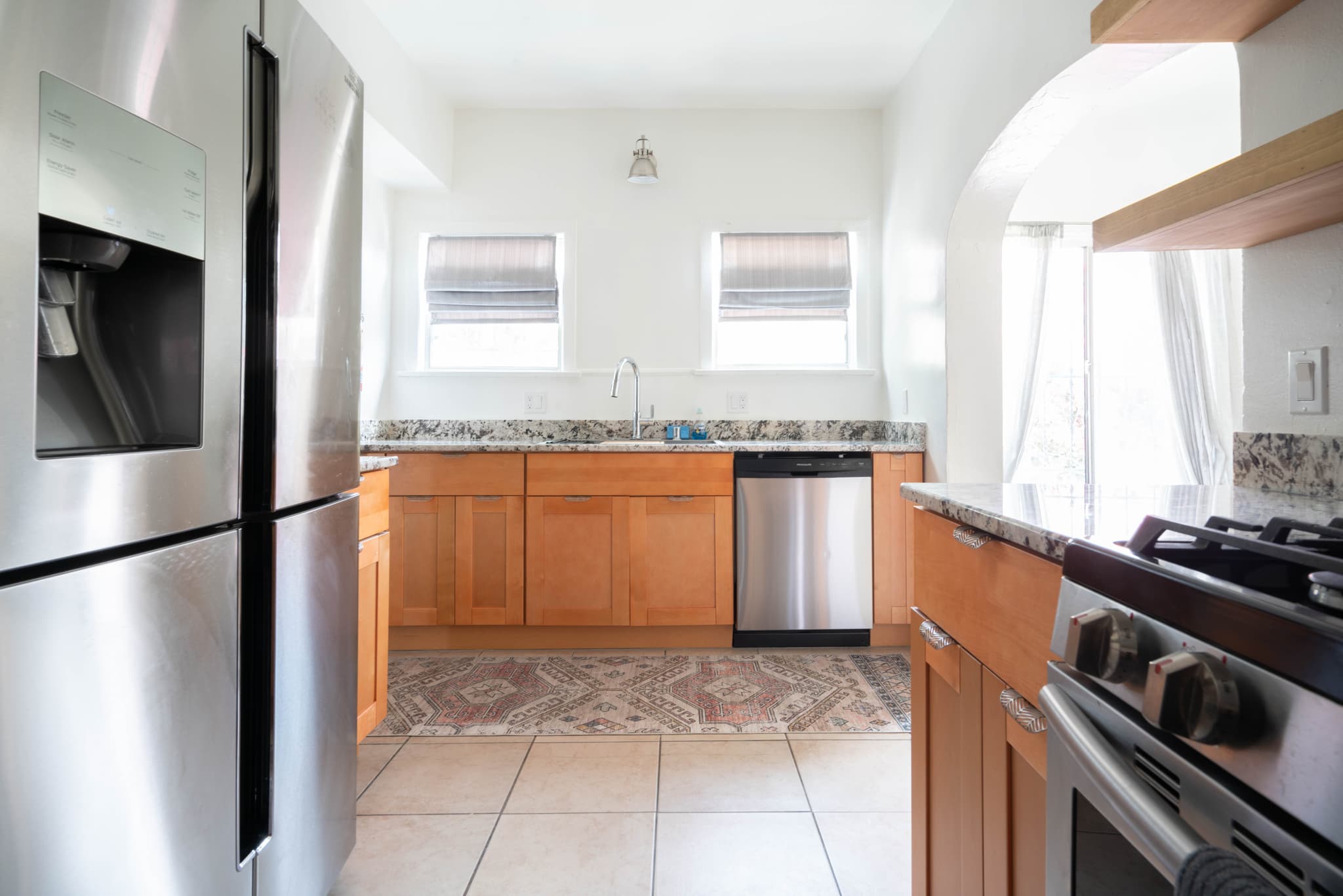 Jefferson Park, Los Angeles — Luxury furnished apartment in Jefferson Park, Los Angeles