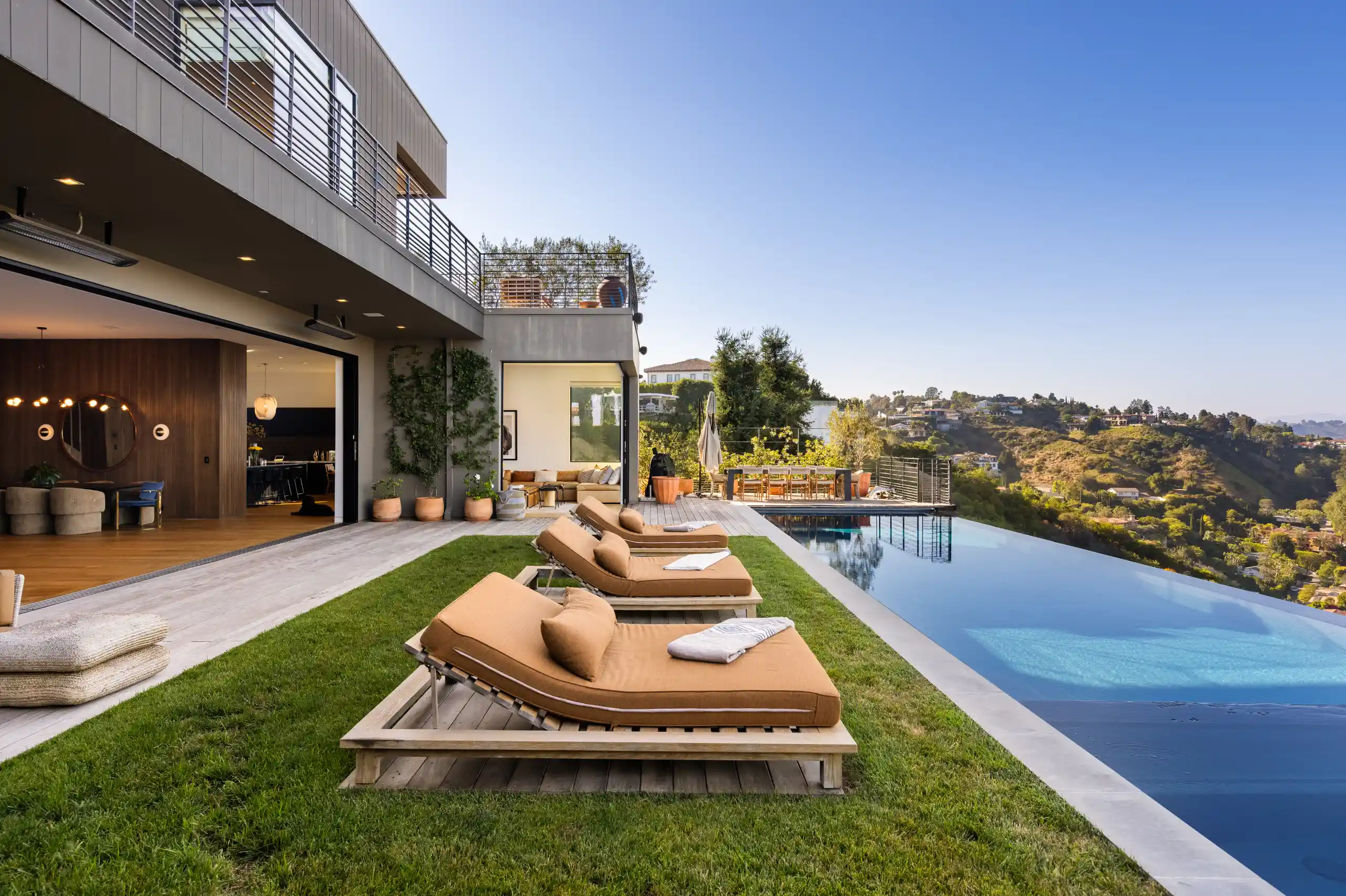 Bel Air, Los Angeles — Luxury furnished apartment in Bel Air, Los Angeles