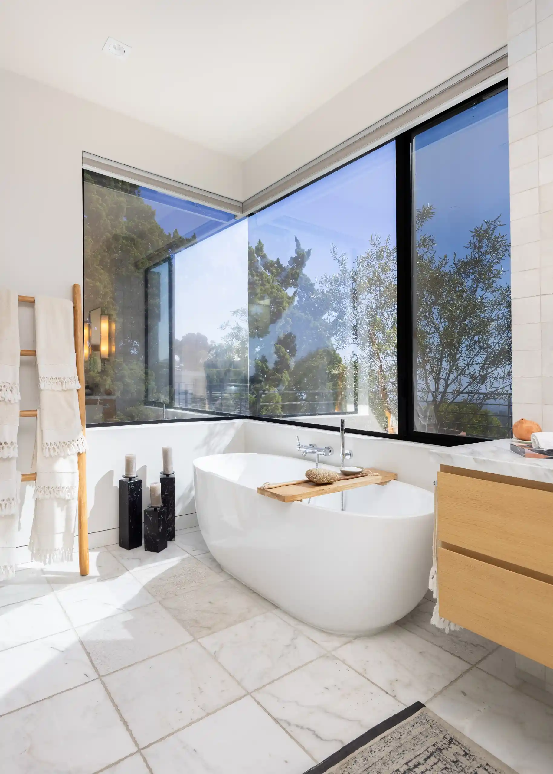 Bel Air, Los Angeles — Luxury furnished apartment in Bel Air, Los Angeles