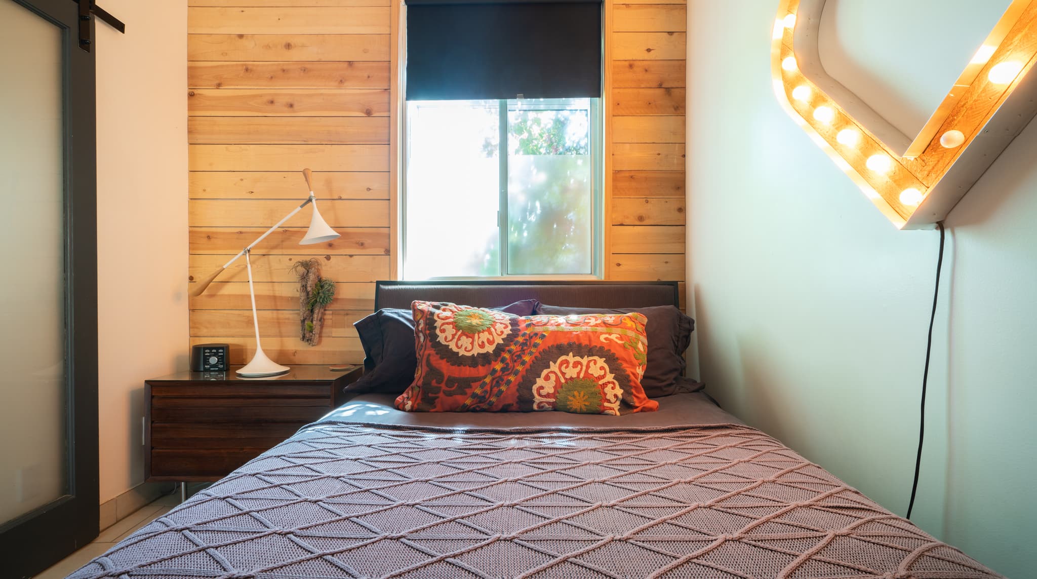 Highland Park, Los Angeles — Luxury furnished apartment in Highland Park, Los Angeles