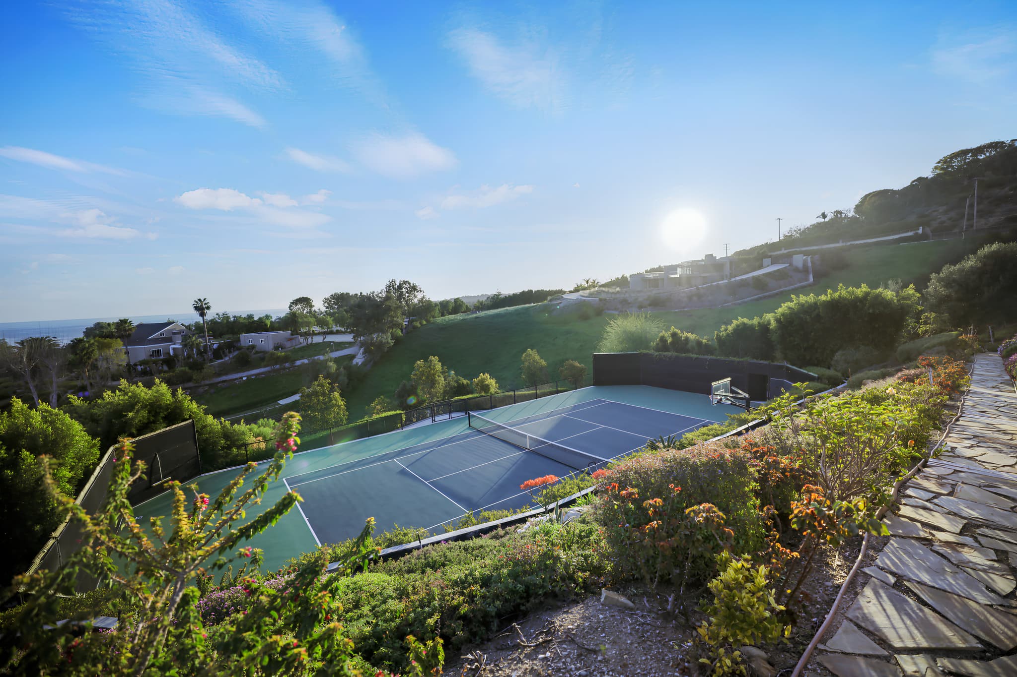 Inland Malibu, Los Angeles — Luxury furnished apartment in Inland Malibu, Los Angeles