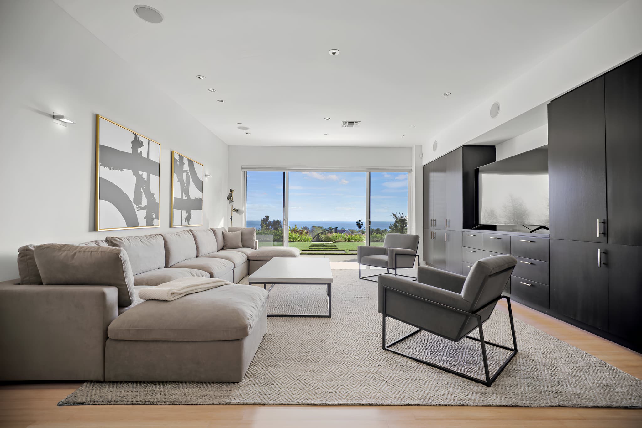 Inland Malibu, Los Angeles — Luxury furnished apartment in Inland Malibu, Los Angeles