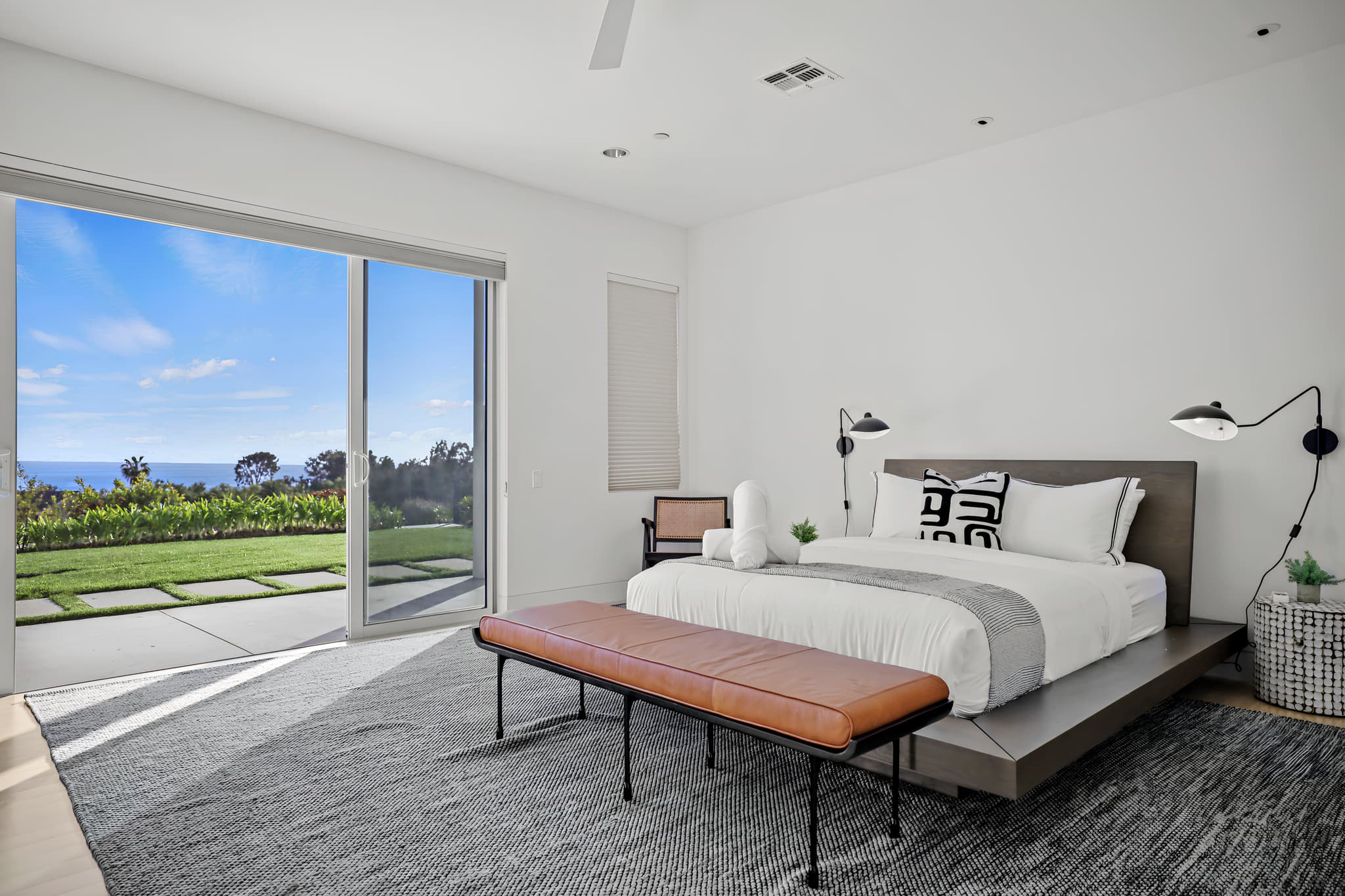 Inland Malibu, Los Angeles — Luxury furnished apartment in Inland Malibu, Los Angeles