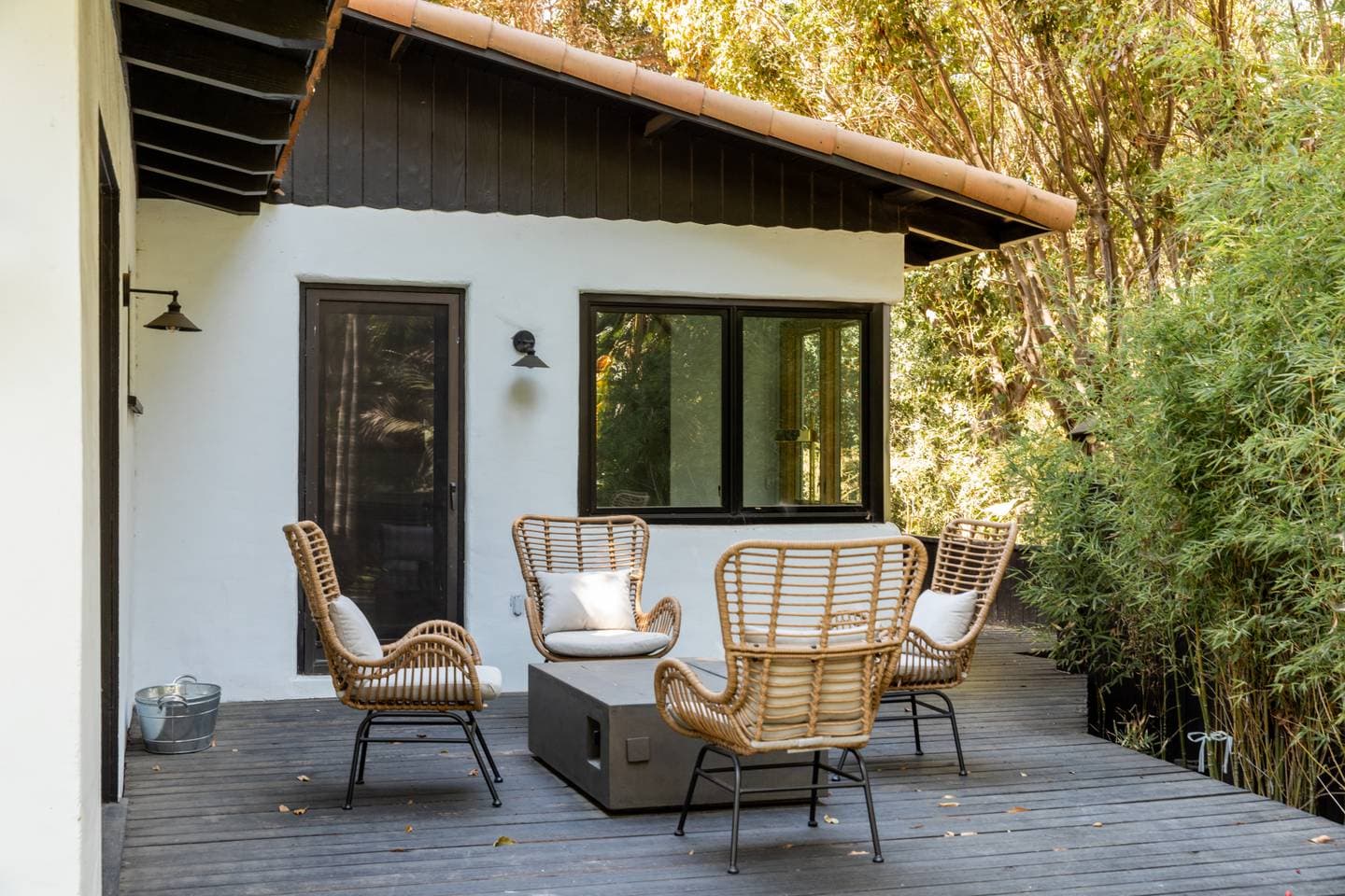 Hollywood Hills, Los Angeles — Luxury furnished apartment in Hollywood Hills, Los Angeles