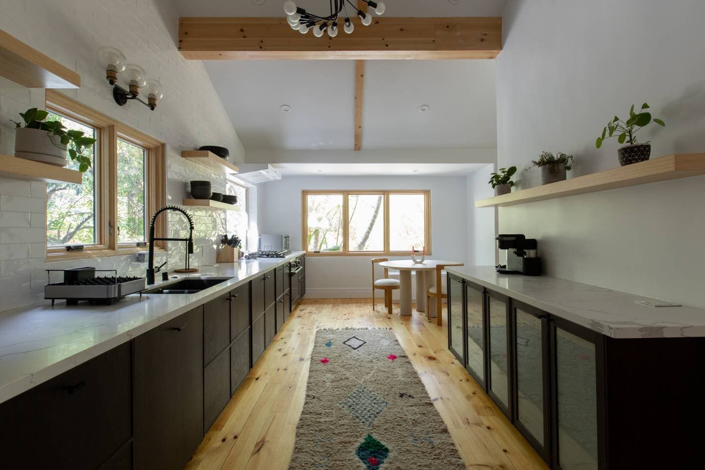 Hollywood Hills, Los Angeles — Luxury furnished apartment in Hollywood Hills, Los Angeles